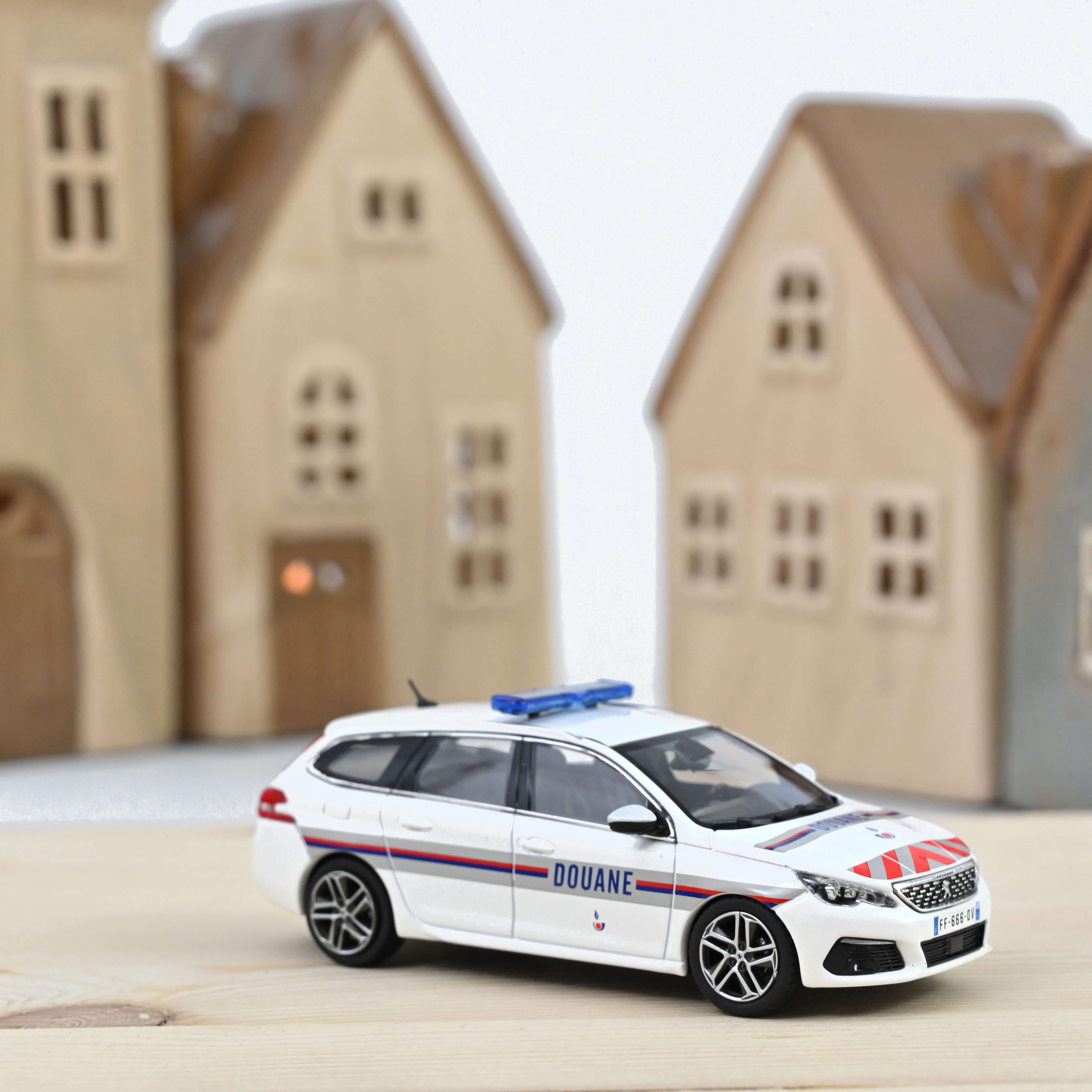 Peugeot 308 SW 2018 Douanes 1:43