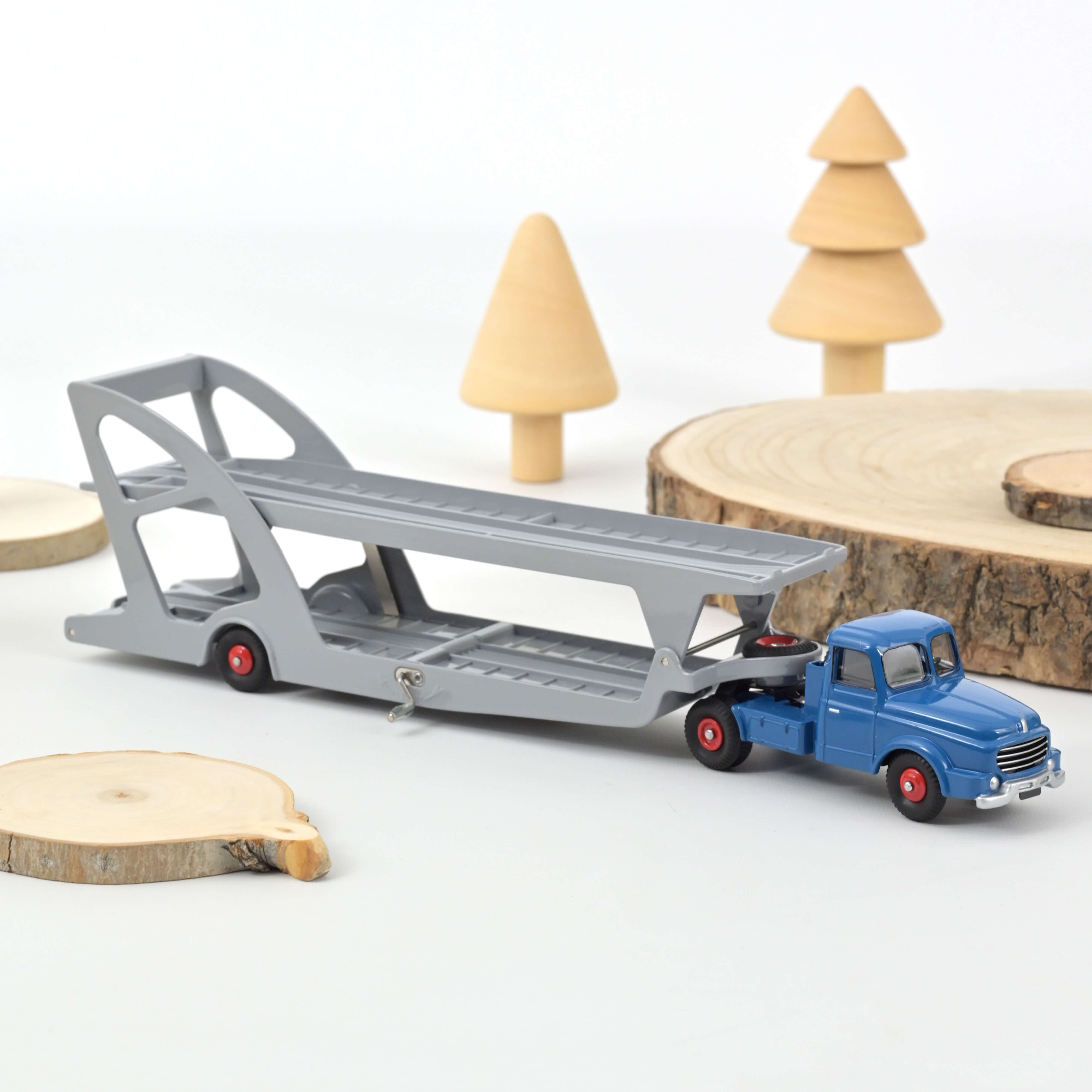 Willème Tractor with Trailer Car Carrier 1:55