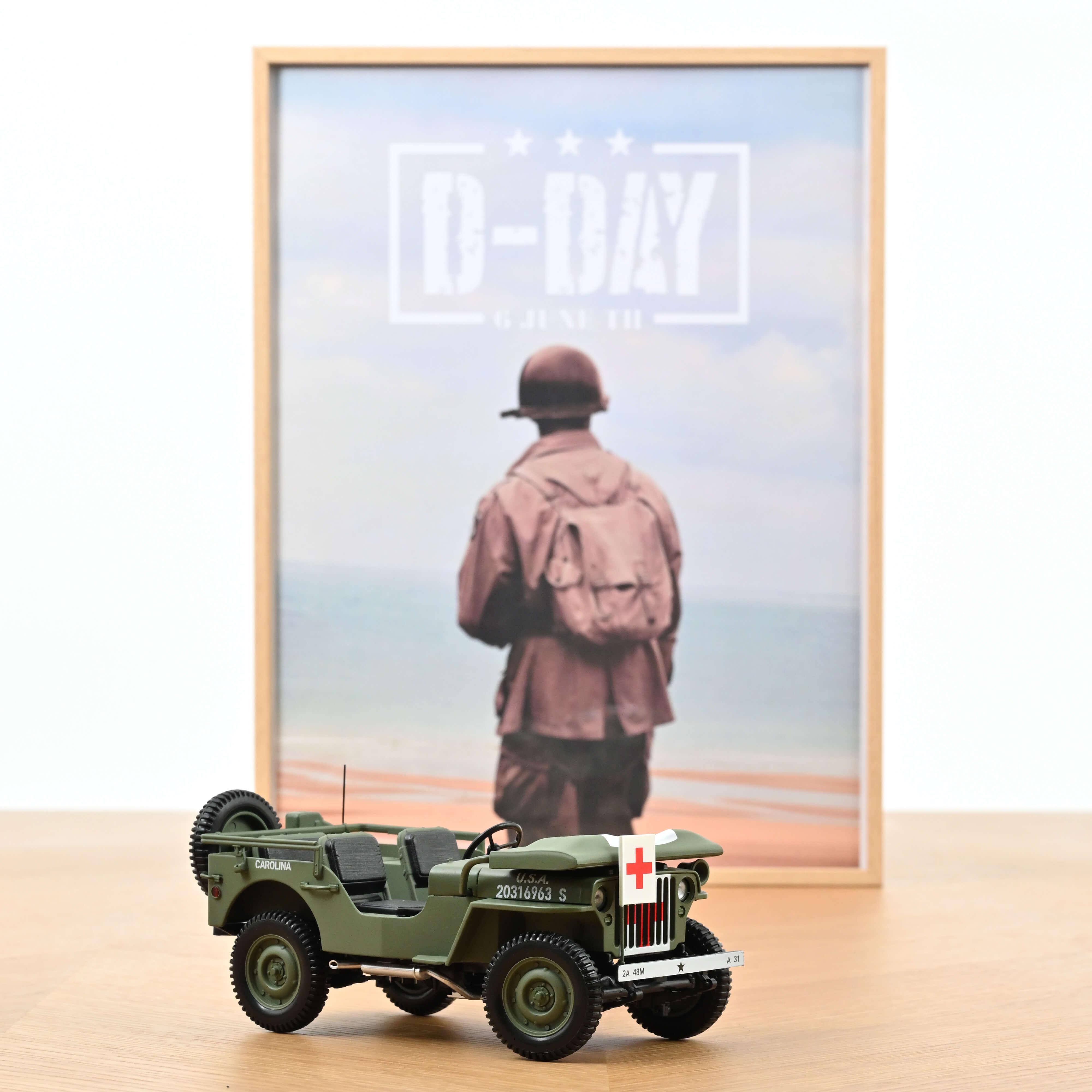 Jeep Army 1944 Ambulance 1:18 - 200pcs