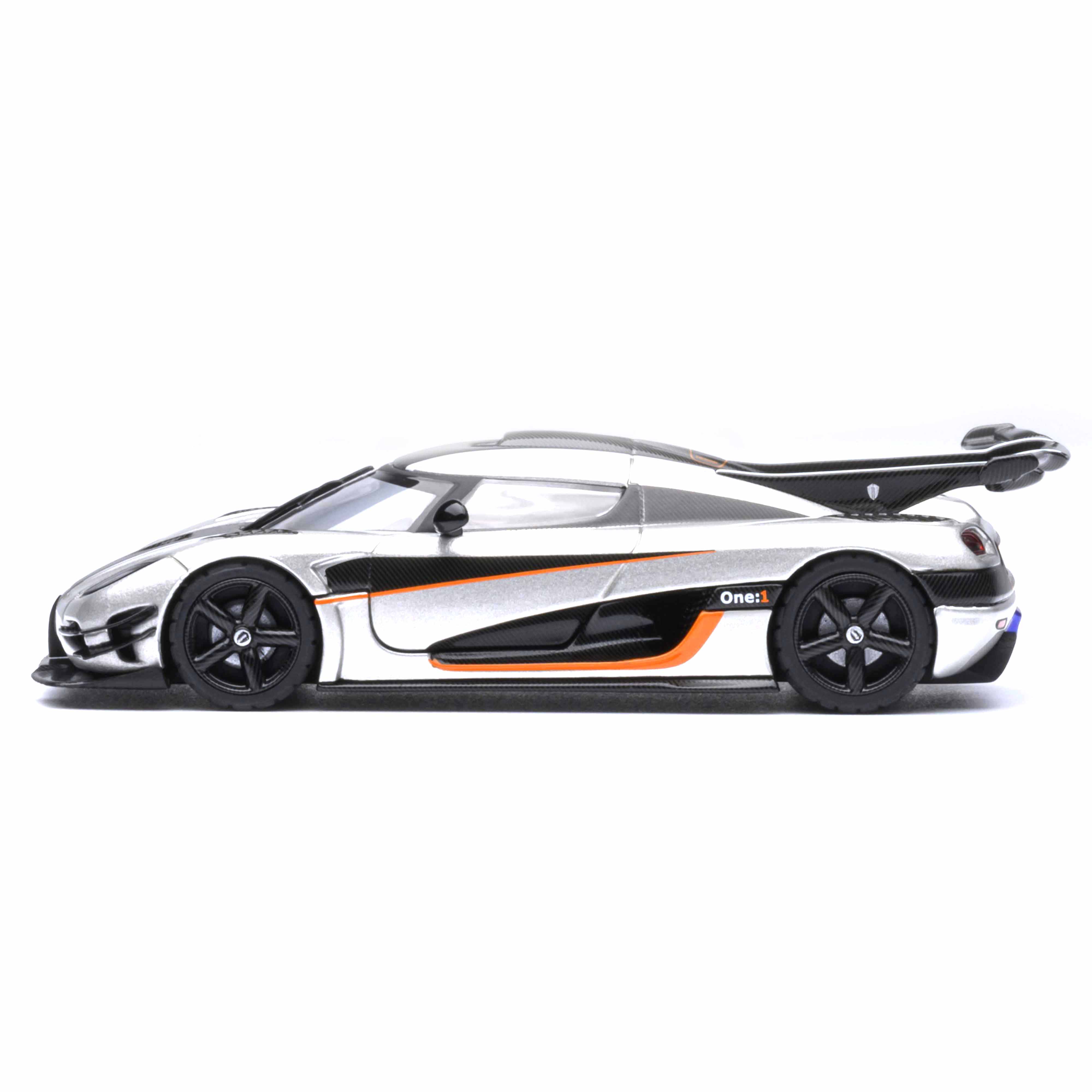 Koenigsegg One : 1 Moon grey/Carbon black/Orange accents 1:64