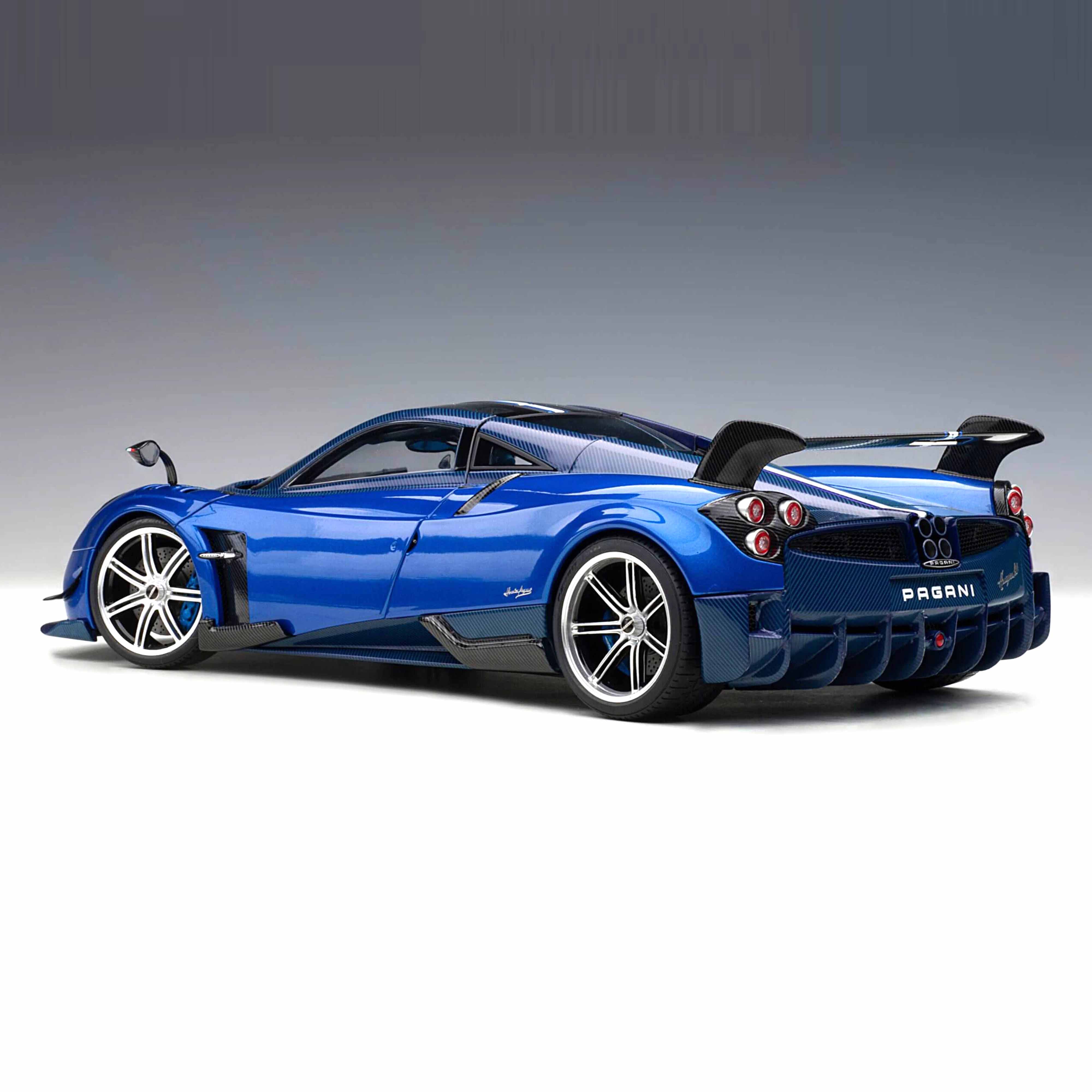 Pagani Huayra BC 2016 Blue Carbon/Carbon 1:18