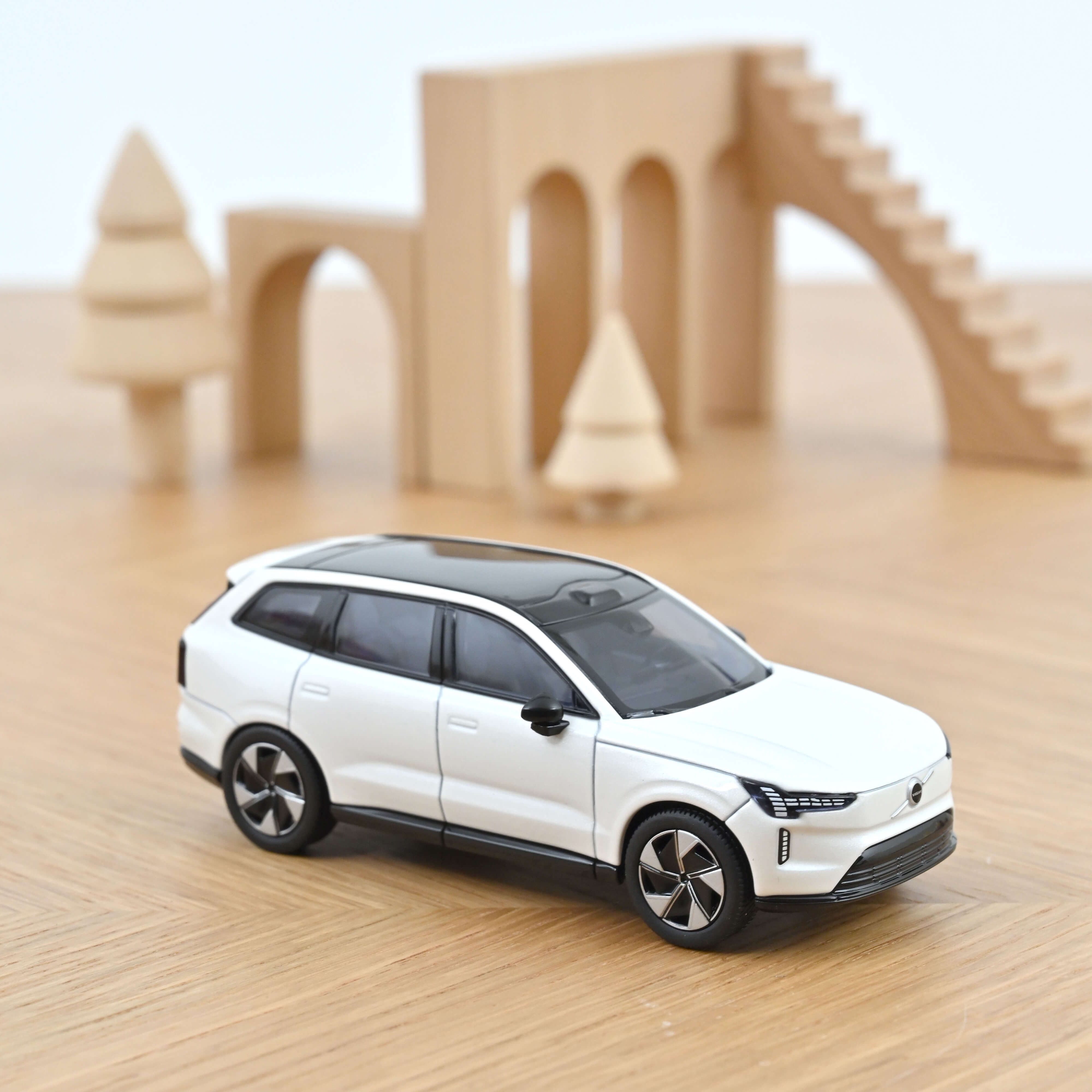 Volvo EX90 2024 Blanc Cristal 1/43