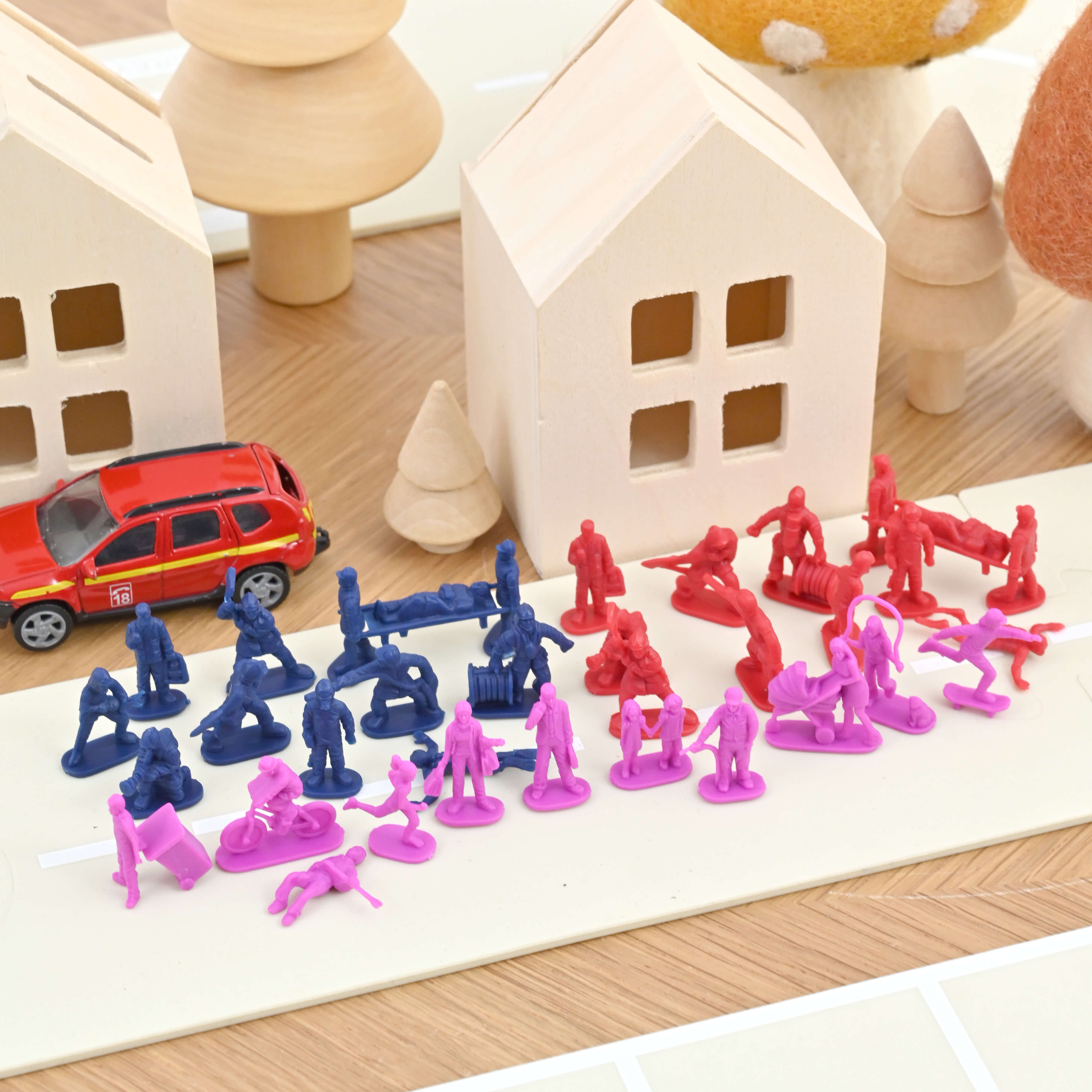 Firefighter and City Figures 1:64 (36pcs)