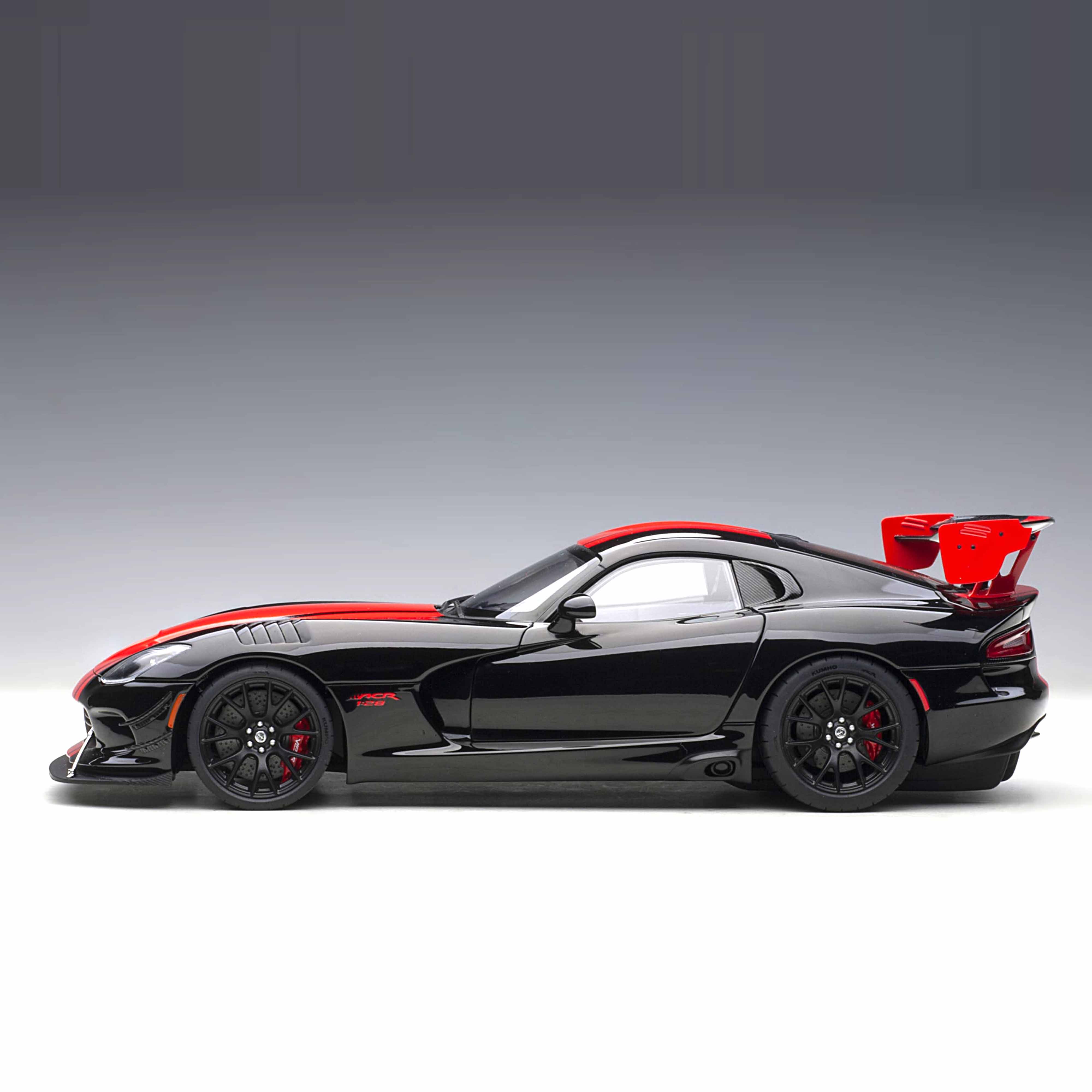 Dodge Viper ACR 2017 Venom Black 1:18