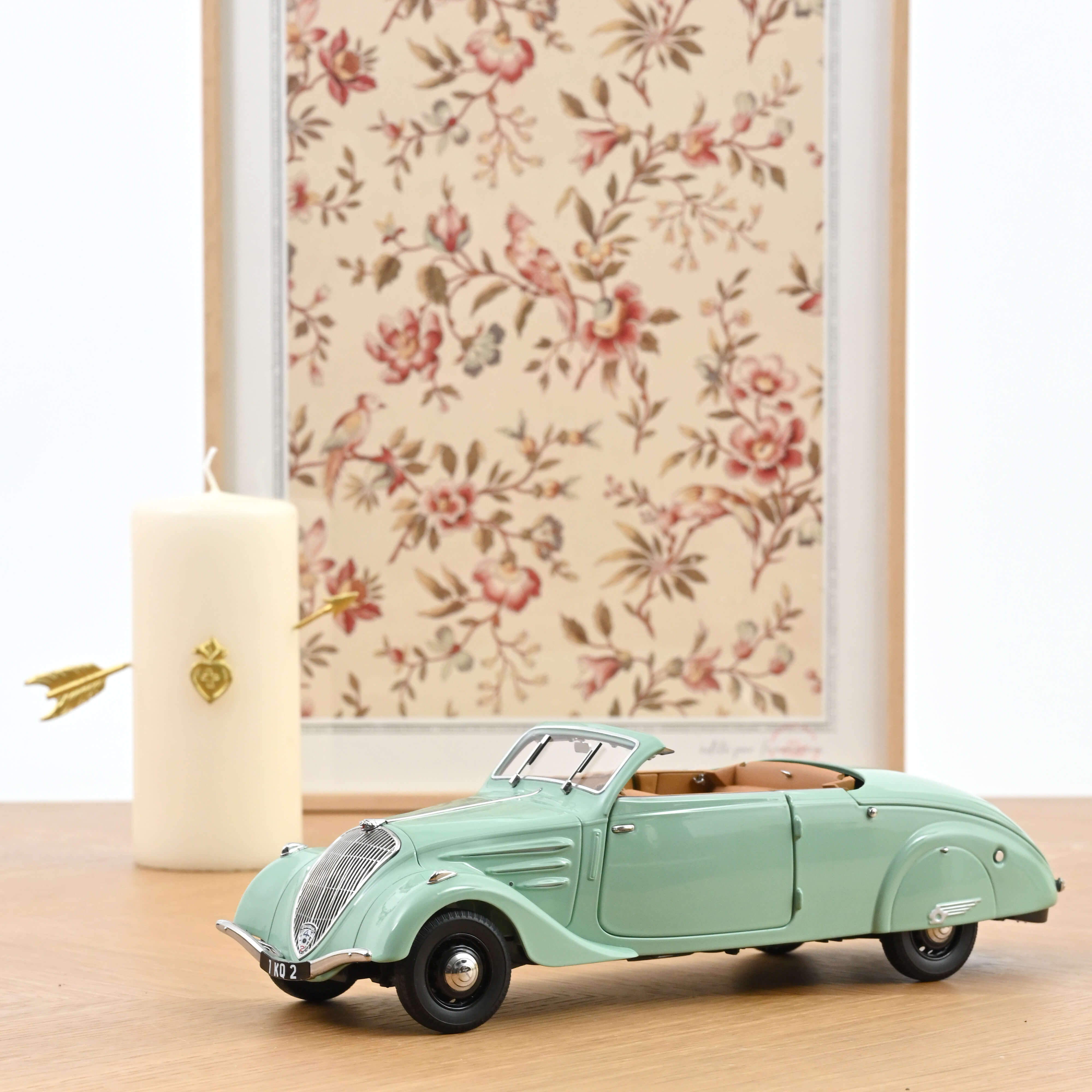 Peugeot 402 Eclipse 1937 Green 1:18 - 200pcs