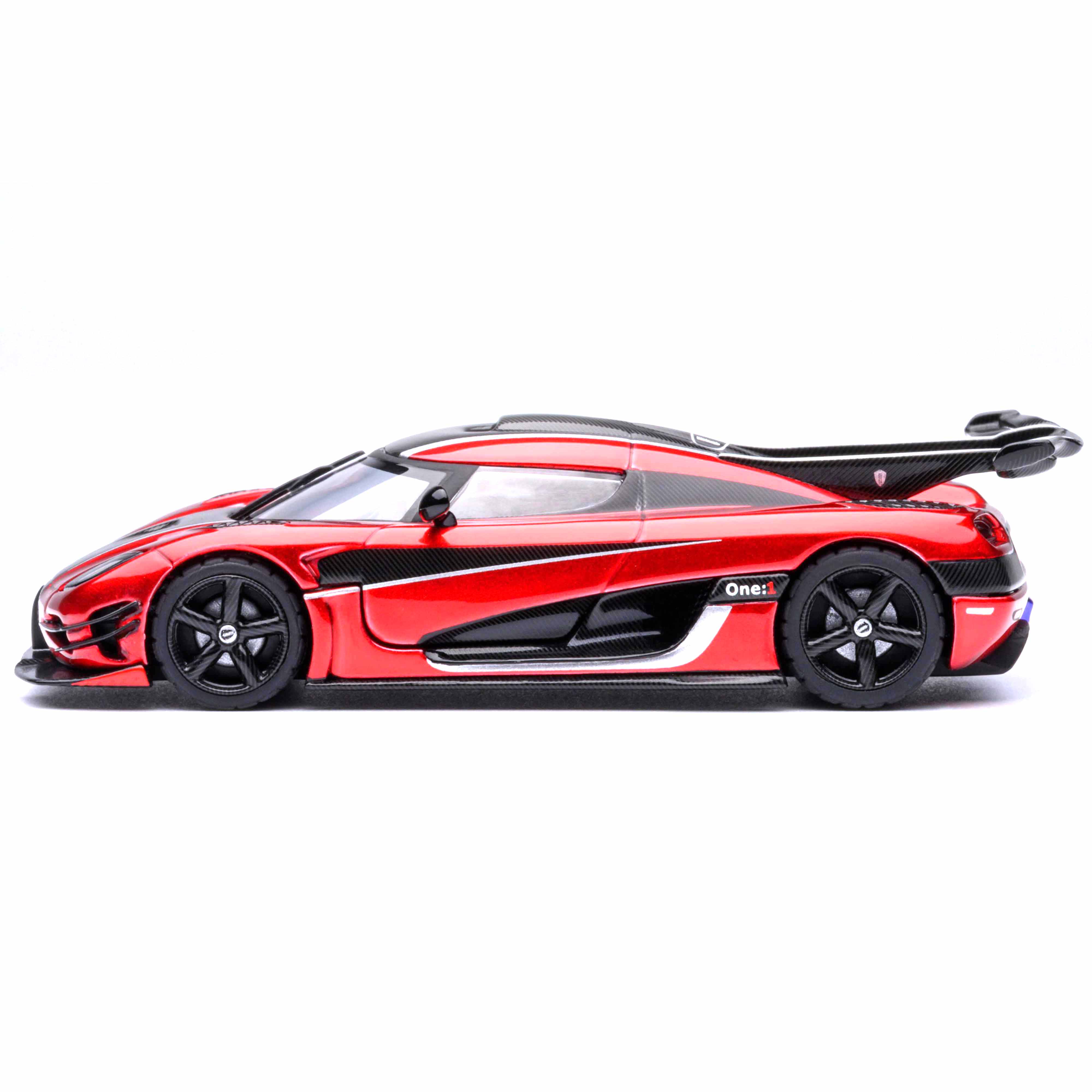 Koenigsegg One : 1 Apple red/Carbon fiber/Silver stripes 1:64