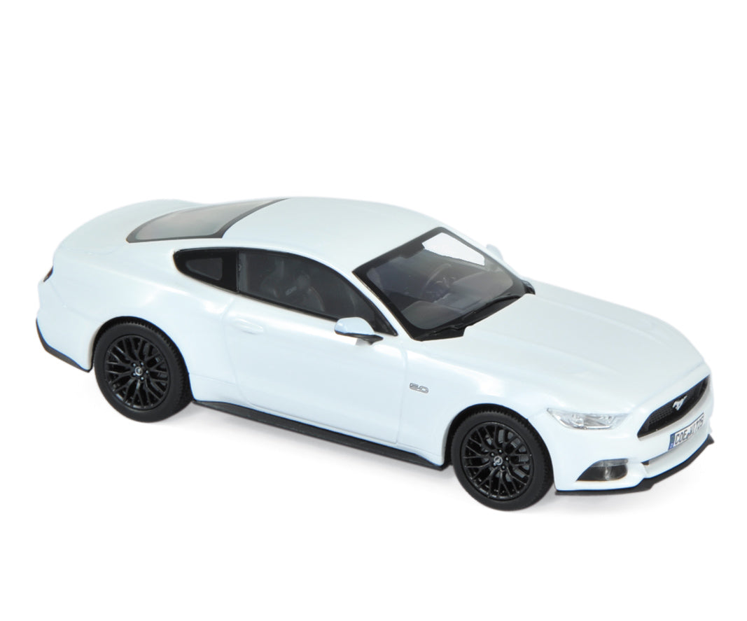 Ford Mustang 2016 White 1:43