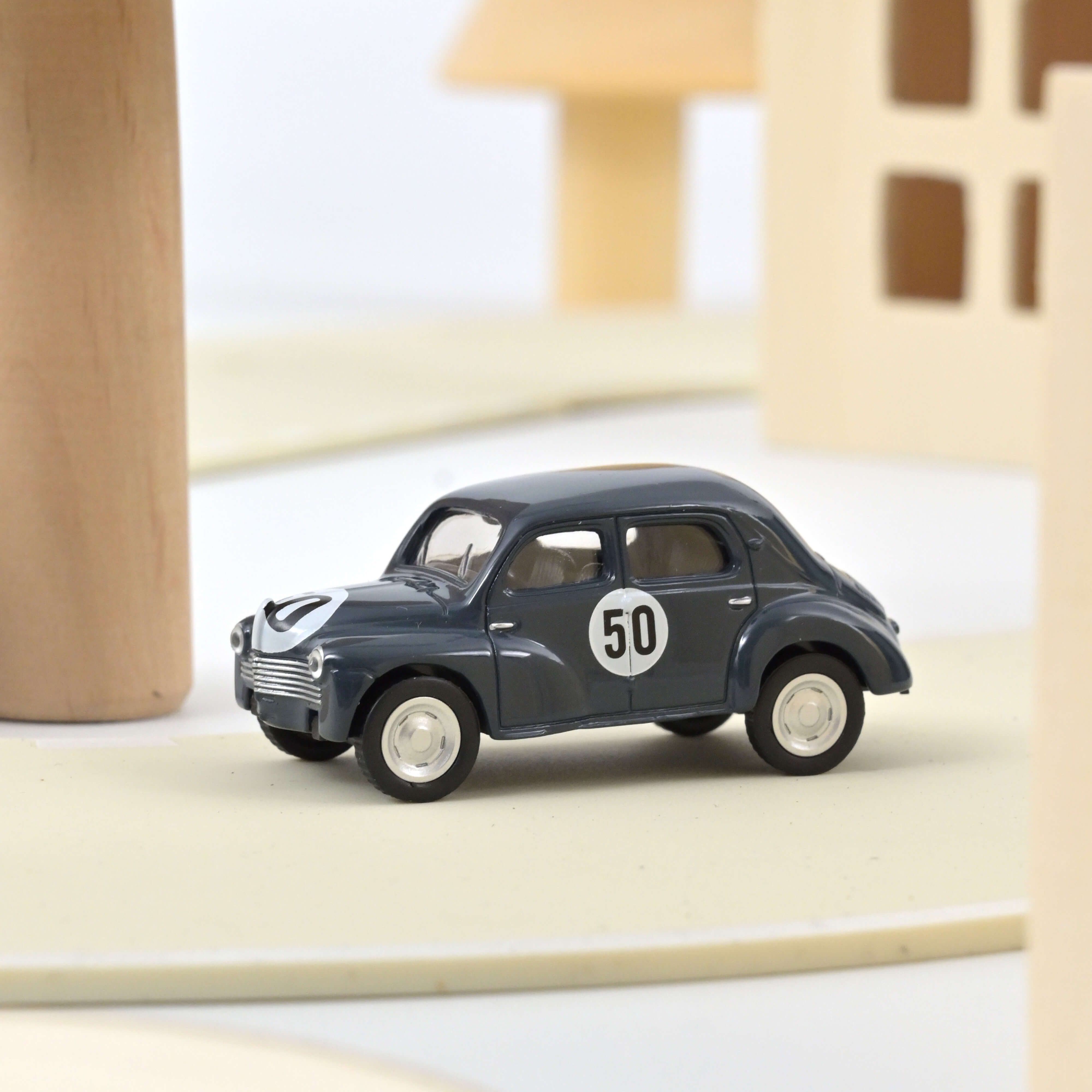 Renault 4CV 1951 Racing 50 1:54