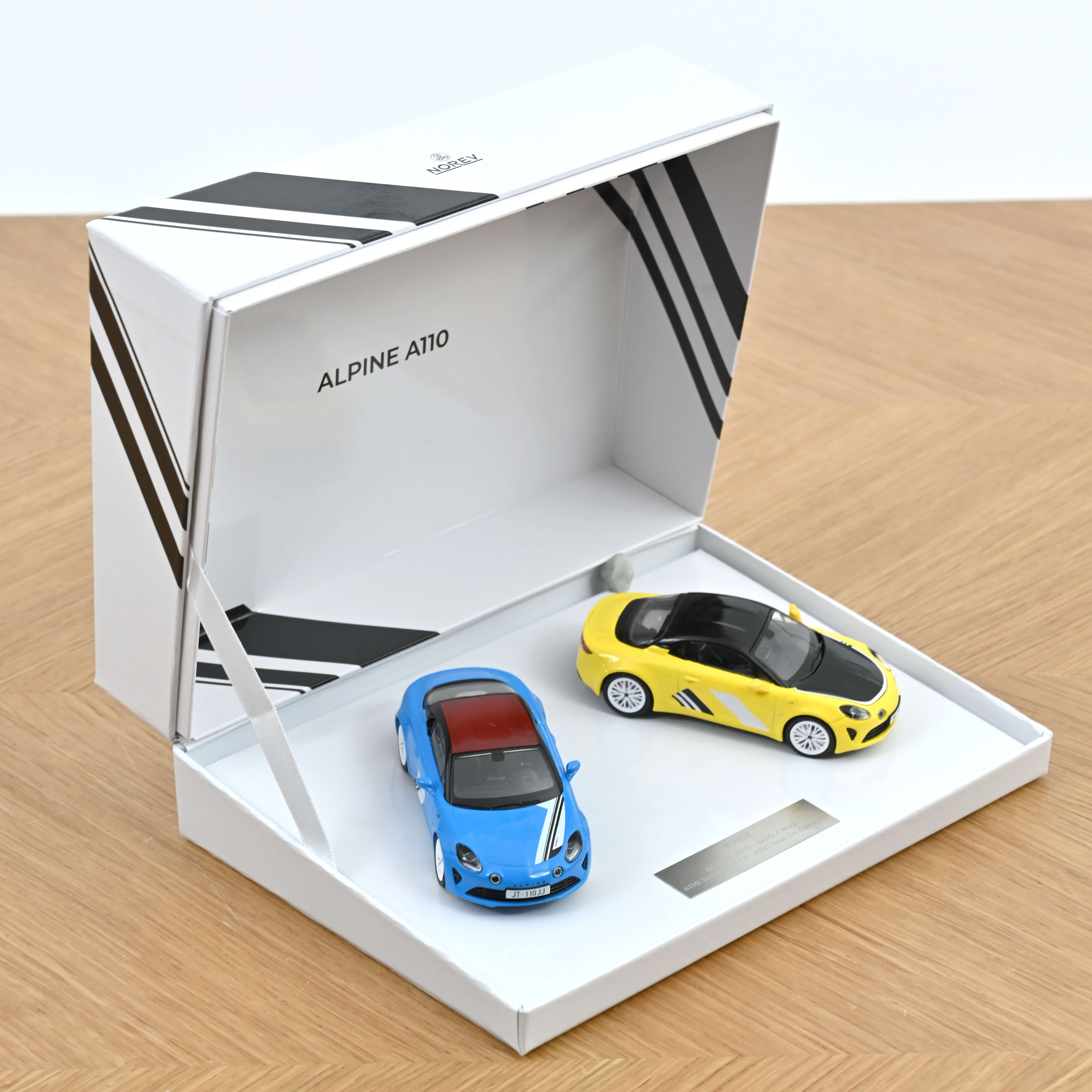 Gift Box Alpine A110 2023 San Remo 73 & Tour de Corse 75 1:43 - 400pc
