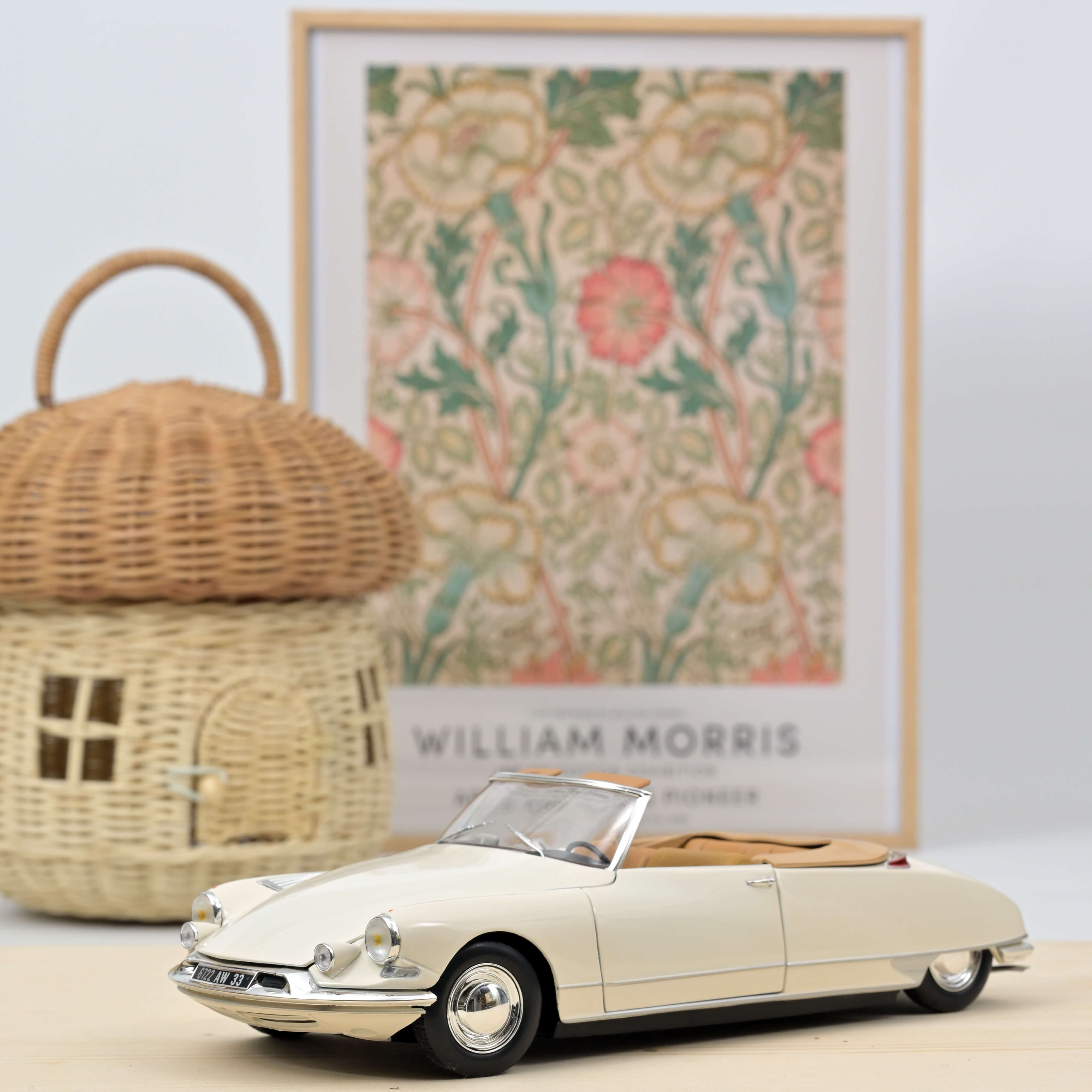 Citroën DS 19 Cabriolet 1961 Beige 1:18 - 400pcs