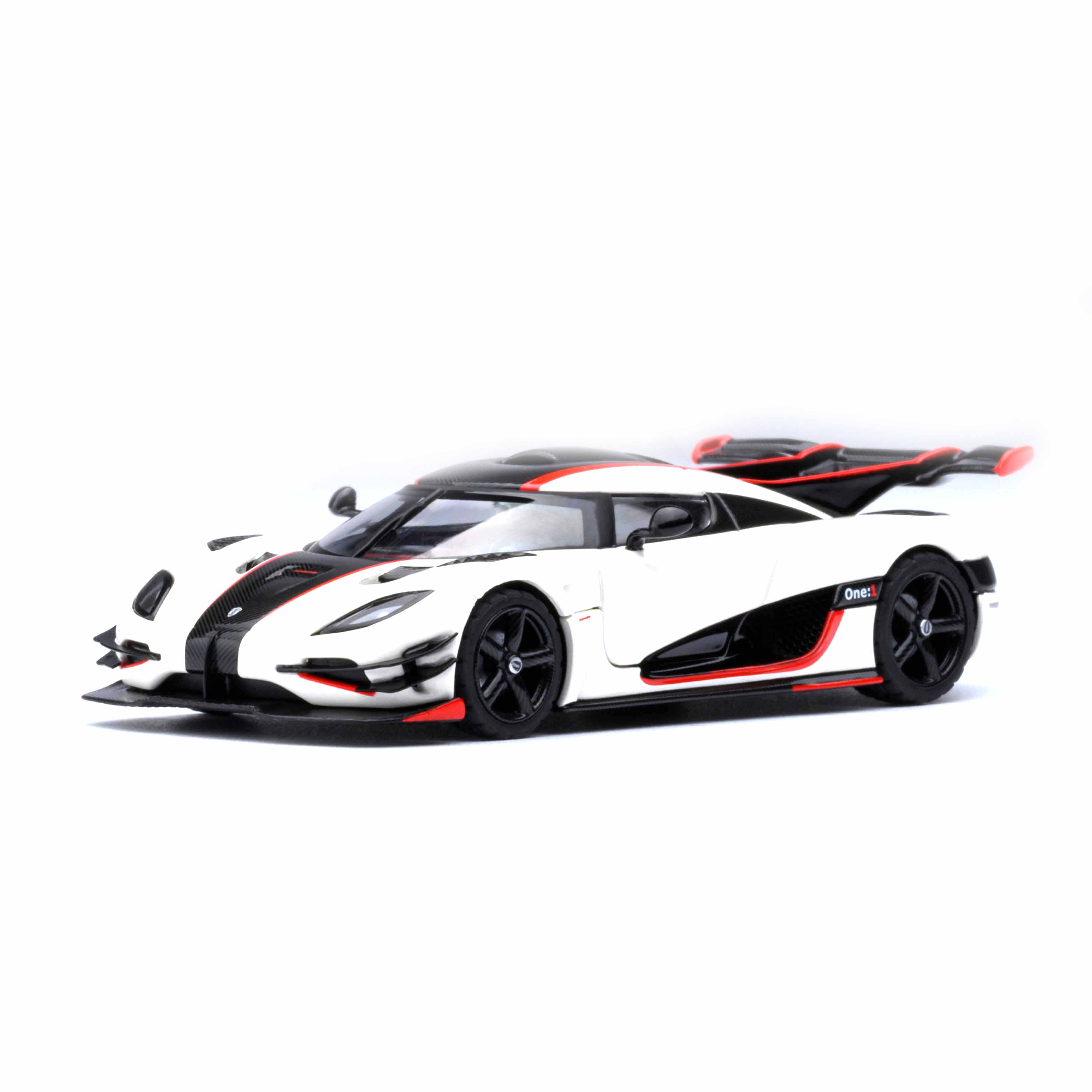 Koenigsegg One : 1 Pebble white/Carbon black/Red accents 1:64