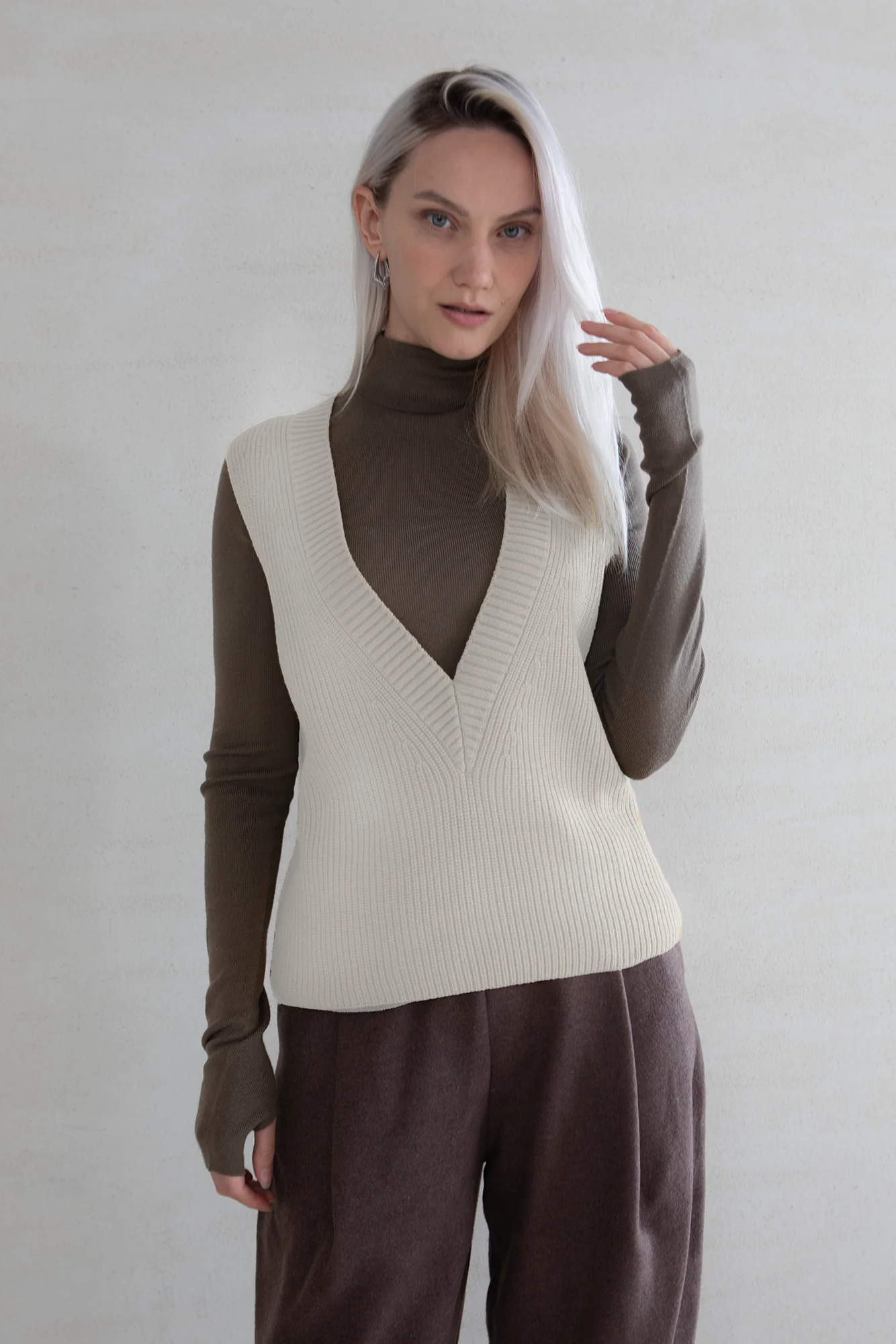 Deep V-Neck Sweater Vest - MIAOOOO