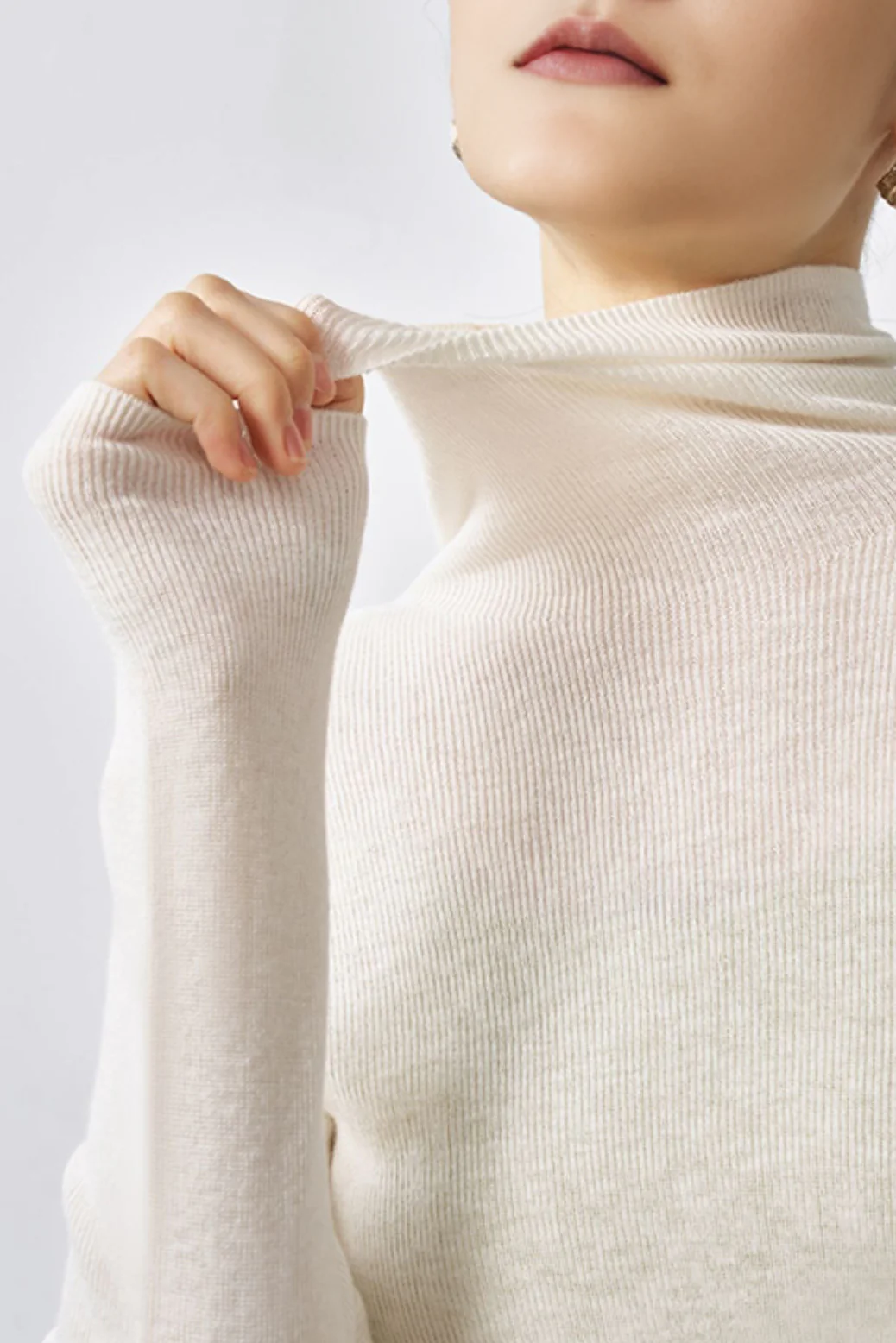 Seamless Washable Wool Turtleneck Sweater - MIAOOOO