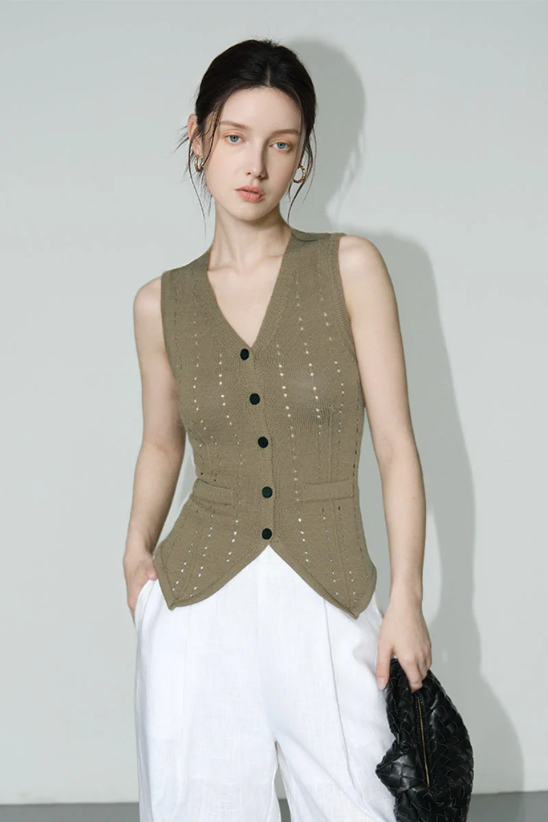 Fitted Crochet Knit V-Neck Sweater Vest - MIAOOOO