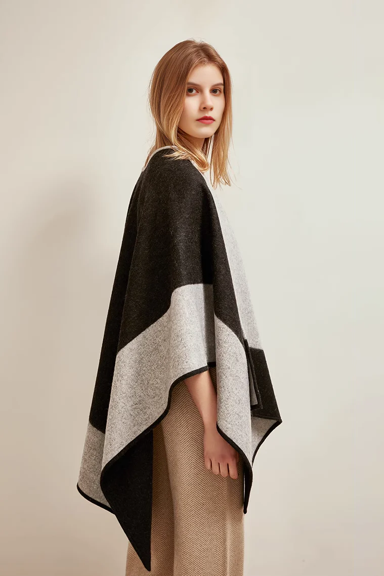 Patterned 100% Wool Cape - MIAOOOO