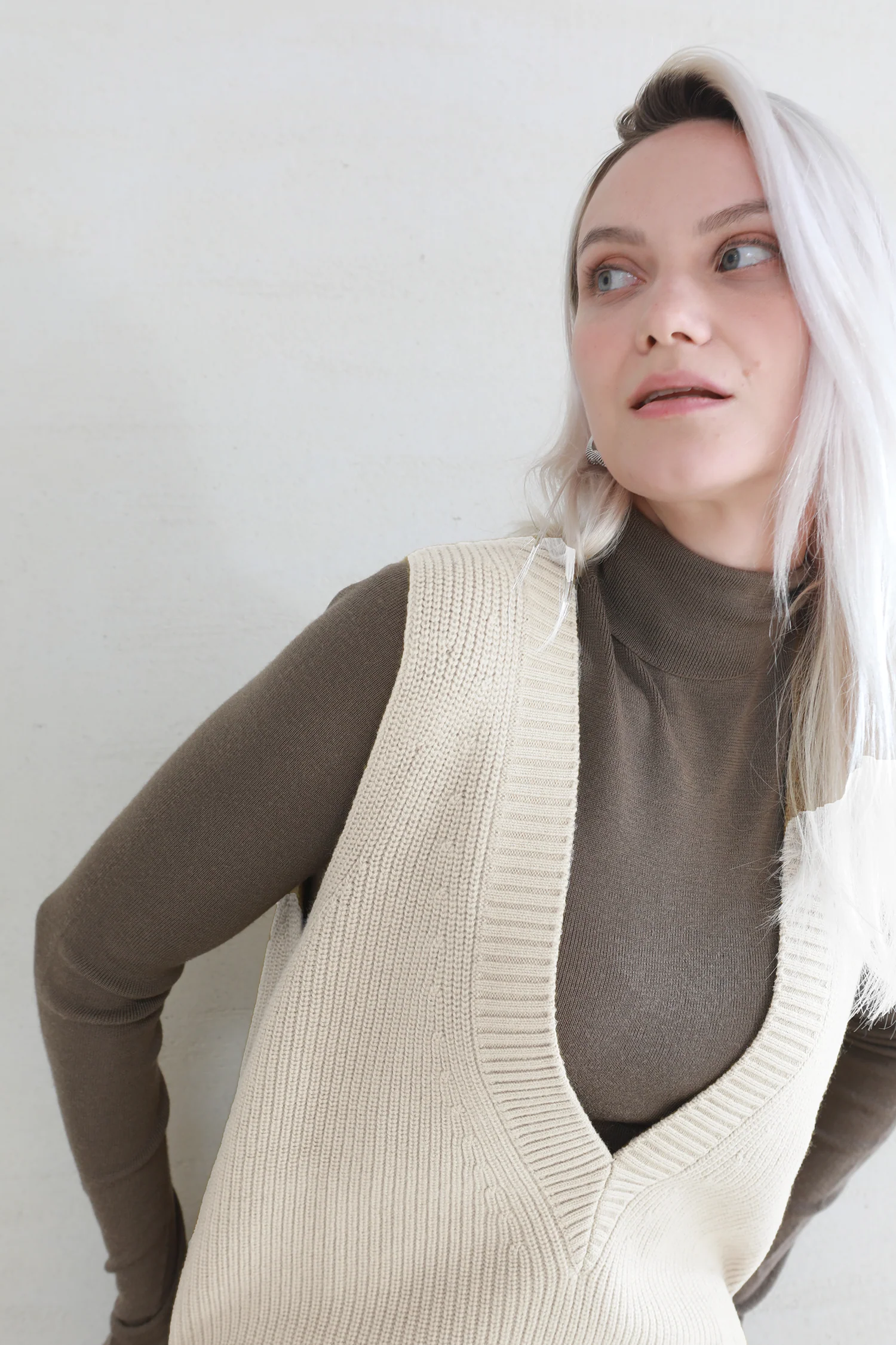 Deep V-Neck Sweater Vest - MIAOOOO