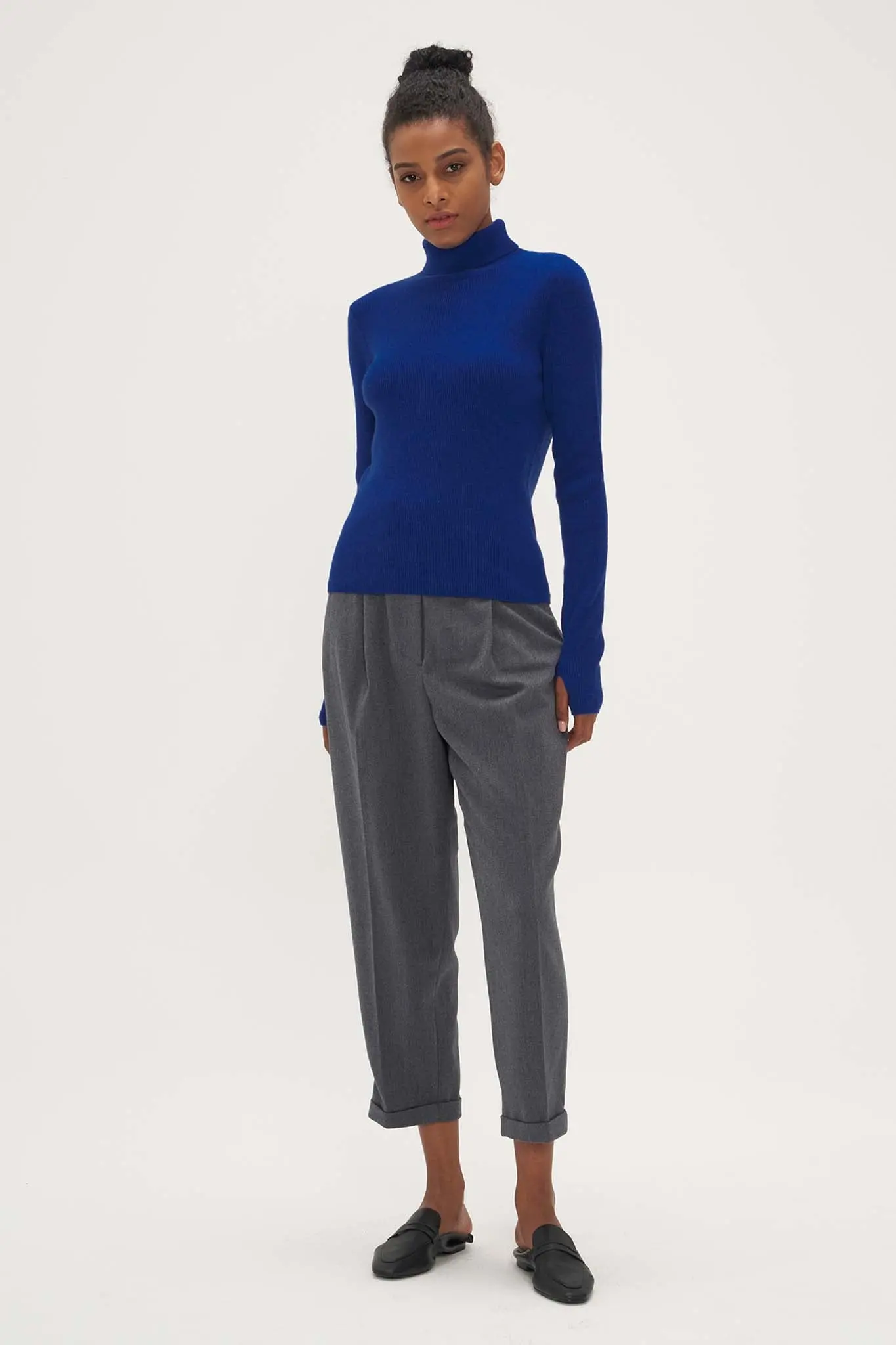 Slim Turtleneck Cashmere Sweater with Thumb Holes - MIAOOOO