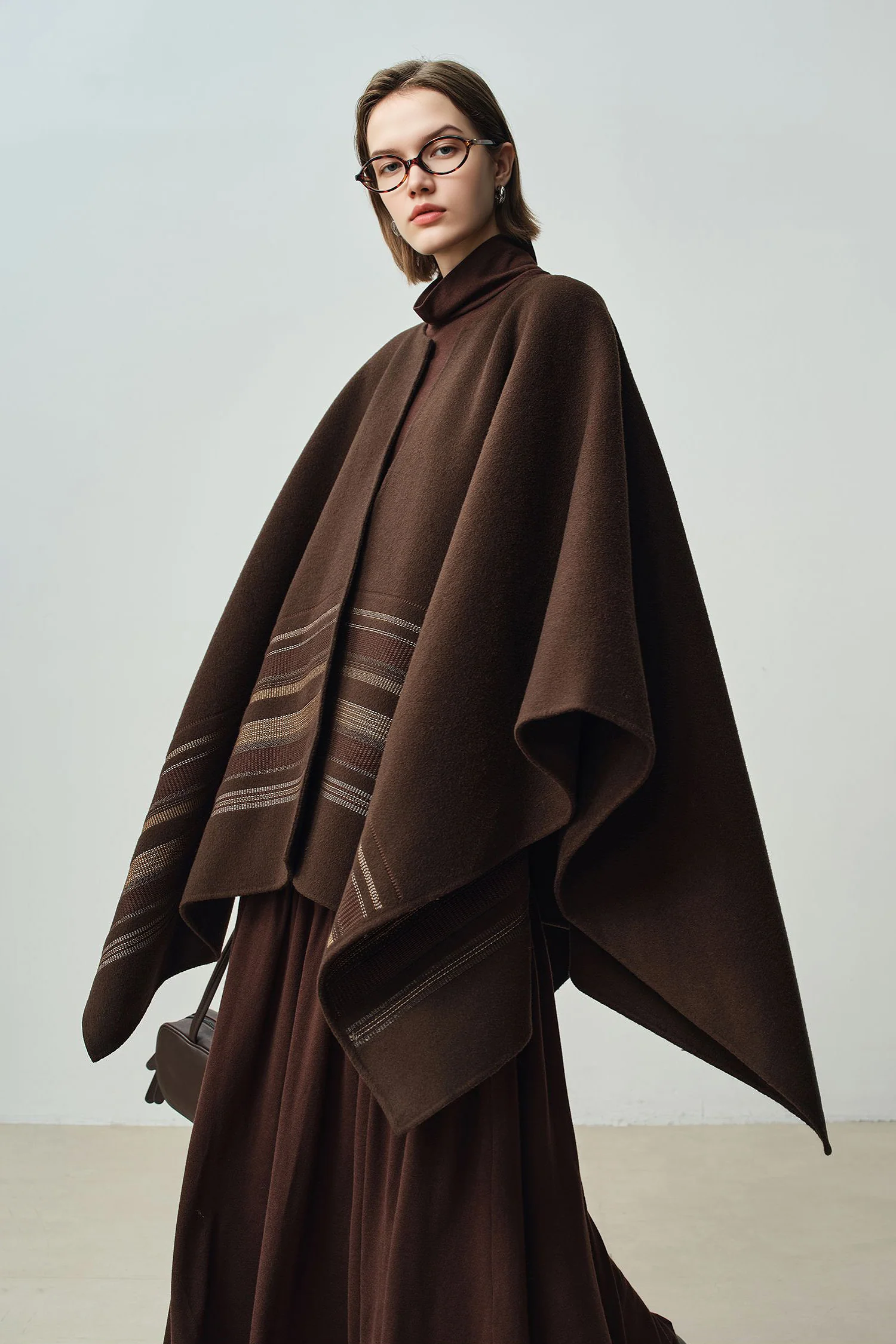 Luxe Embroidered Wool-Cashmere Double-Faced Cape - MIAOOOO