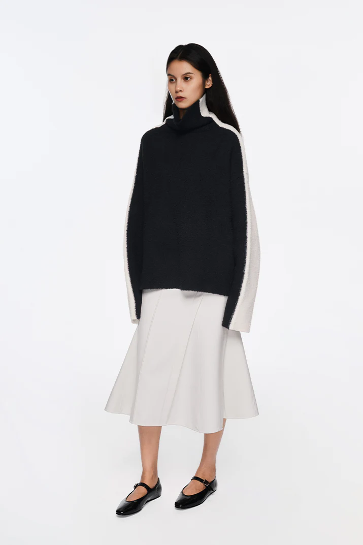 Oversized Black And White Turtleneck Wool Sweater - MIAOOOO