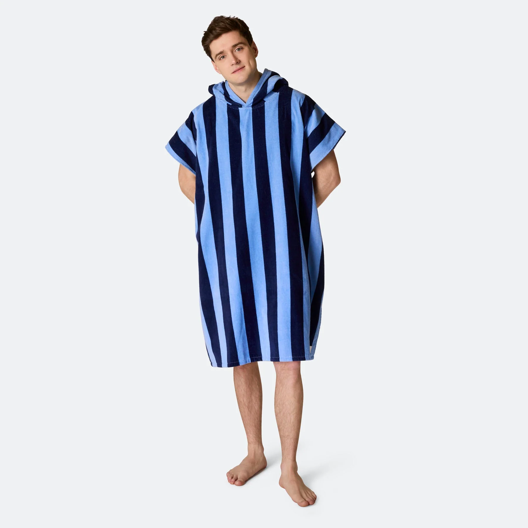 Gestreifter Blauer Badeponcho