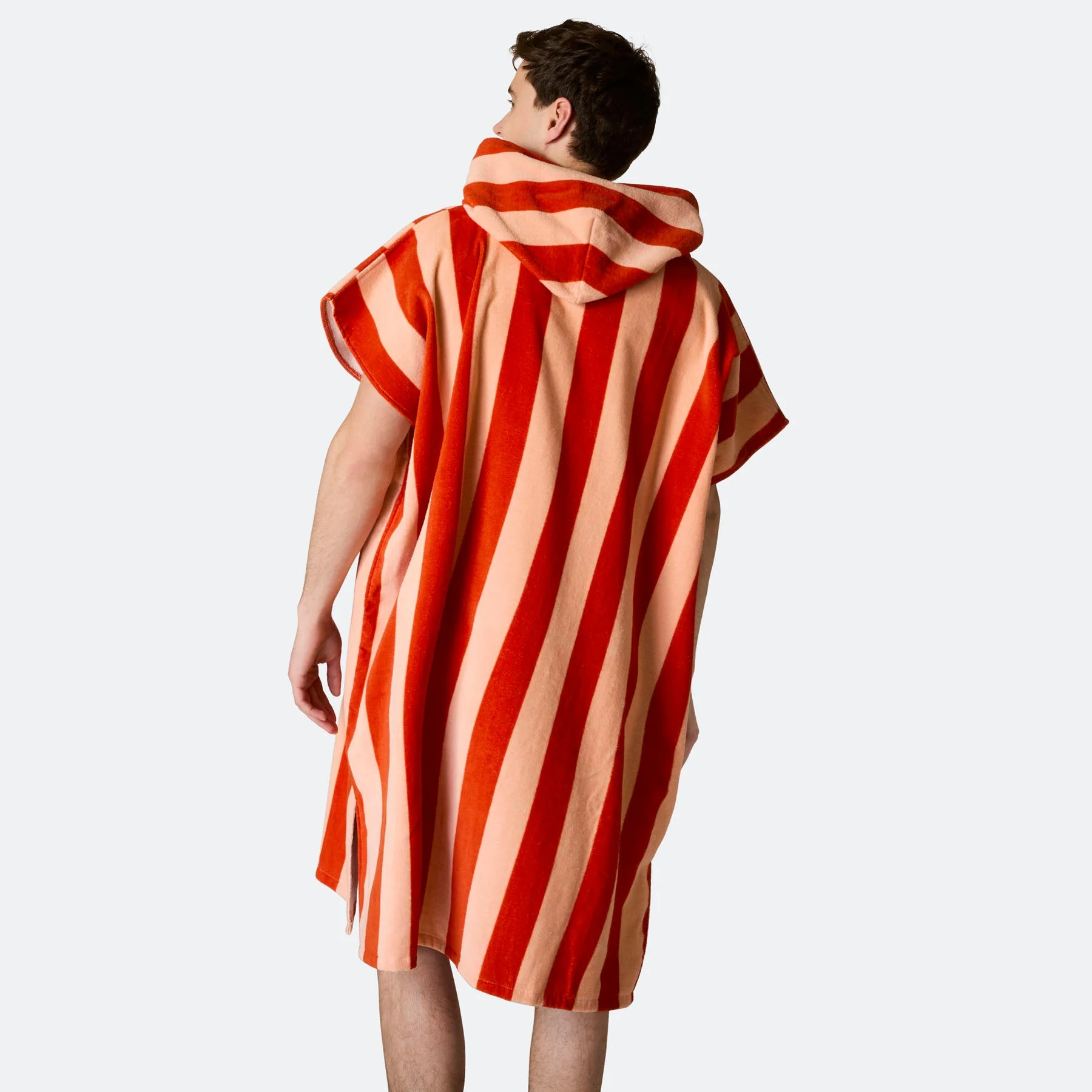 Gestreifter Roter Badeponcho