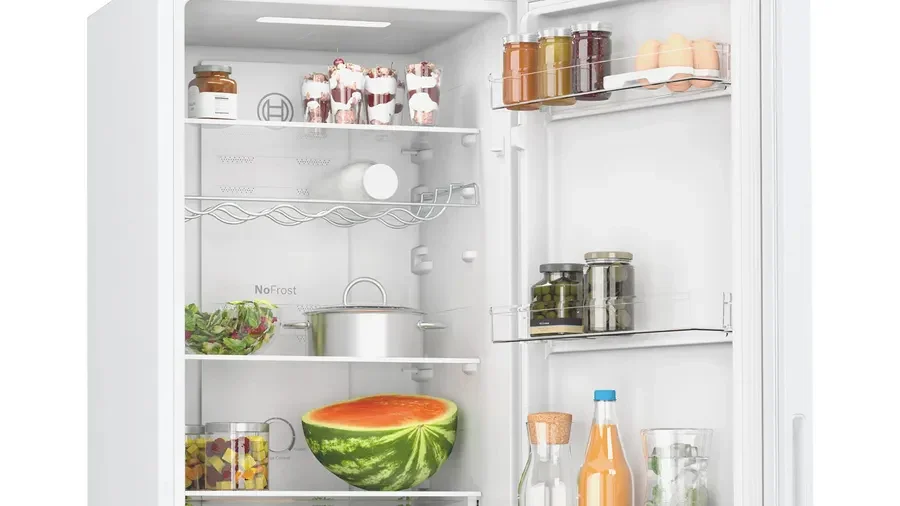 Bosch Series 2 Fridge Freezer - White | KGN27NWEAG