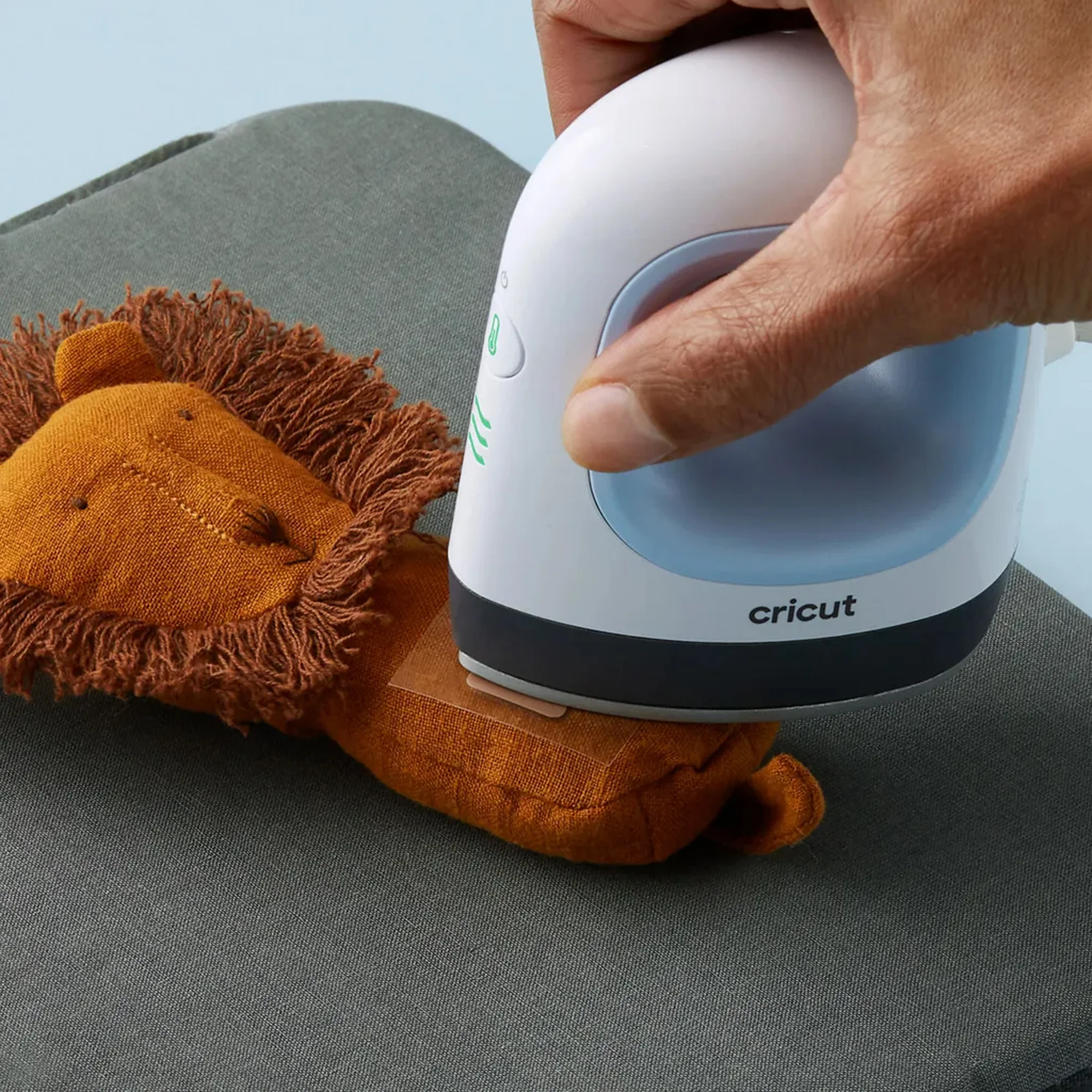 Cricut EasyPress Mini Compact Heating Press Blue