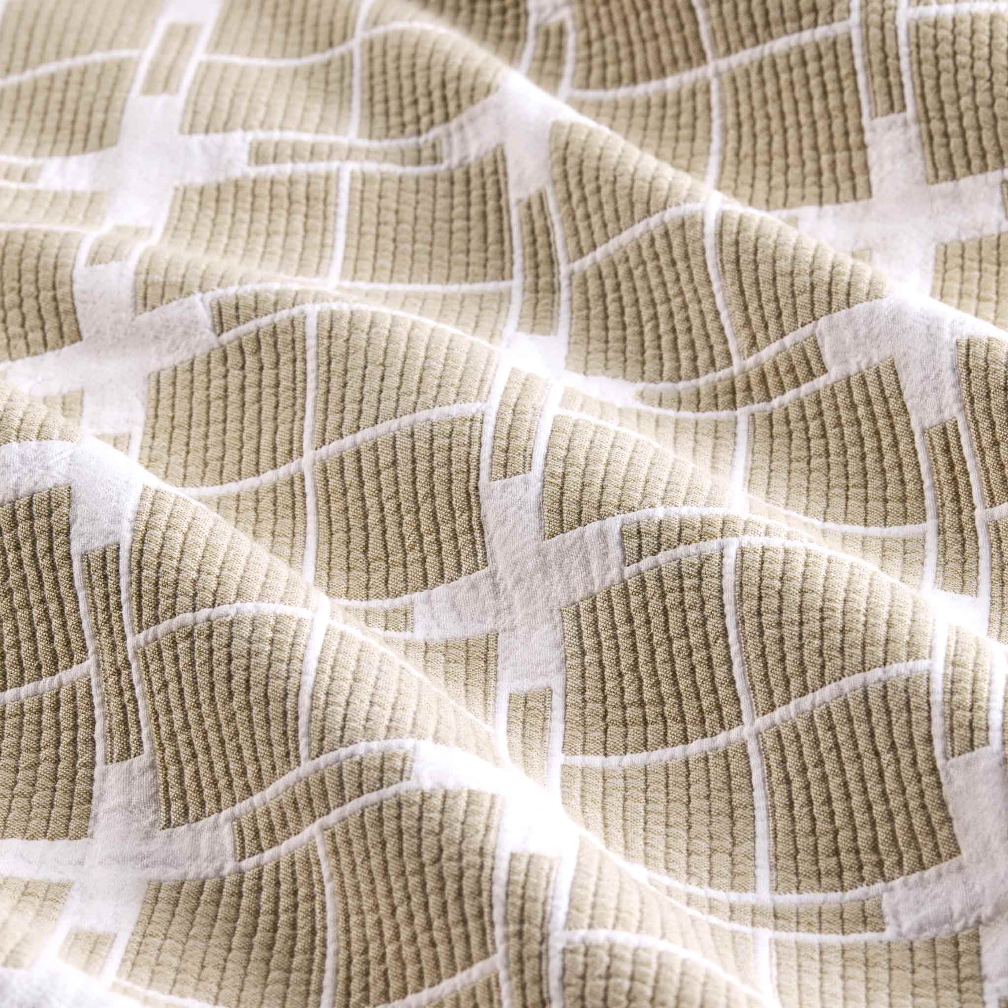 HCB: Ribbed Matelasse Quilt