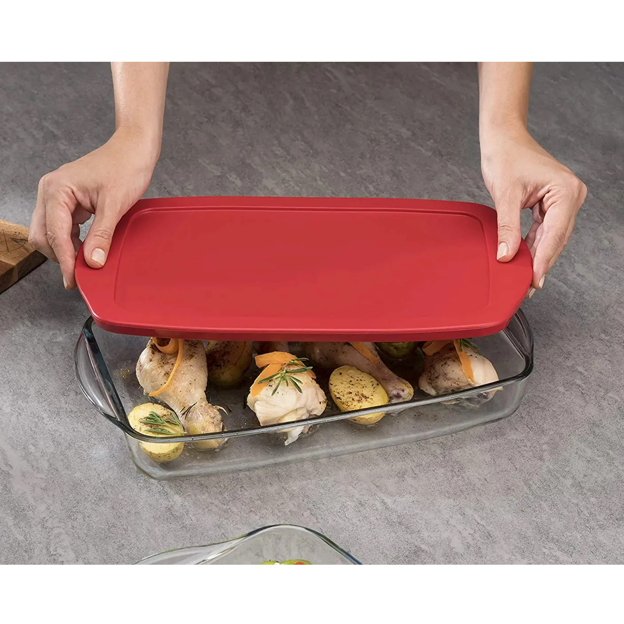 Borcam 1.95Lt Rectangular Casserole with Lid Clear