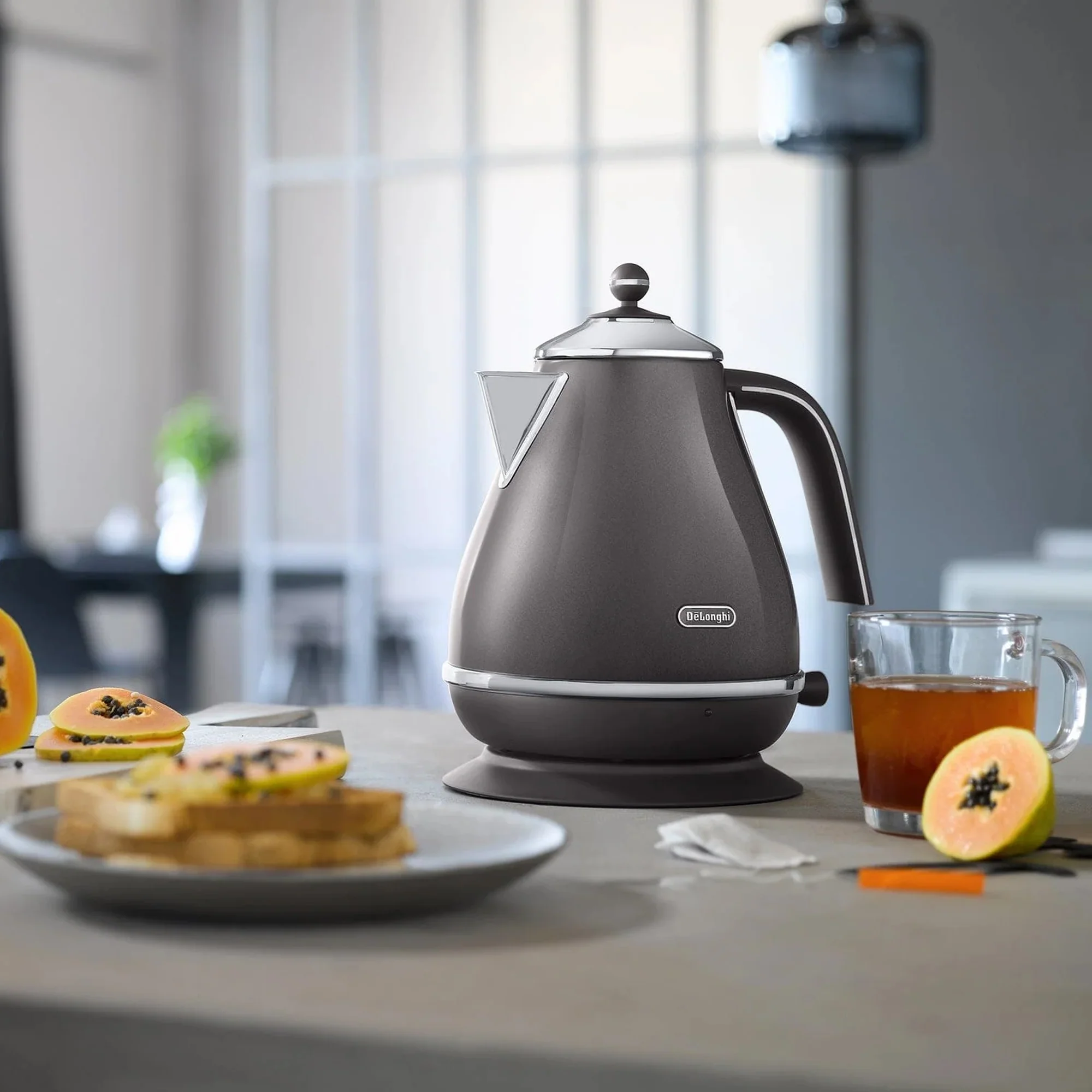 Delonghi 1.7Lt Icona Metallics Kettle Grey