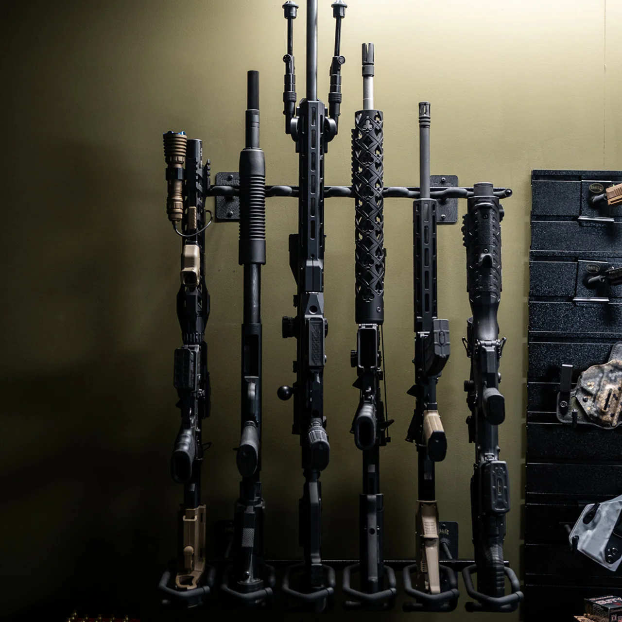 Hold Up Displays Vertical 6 Gun Rack HD53