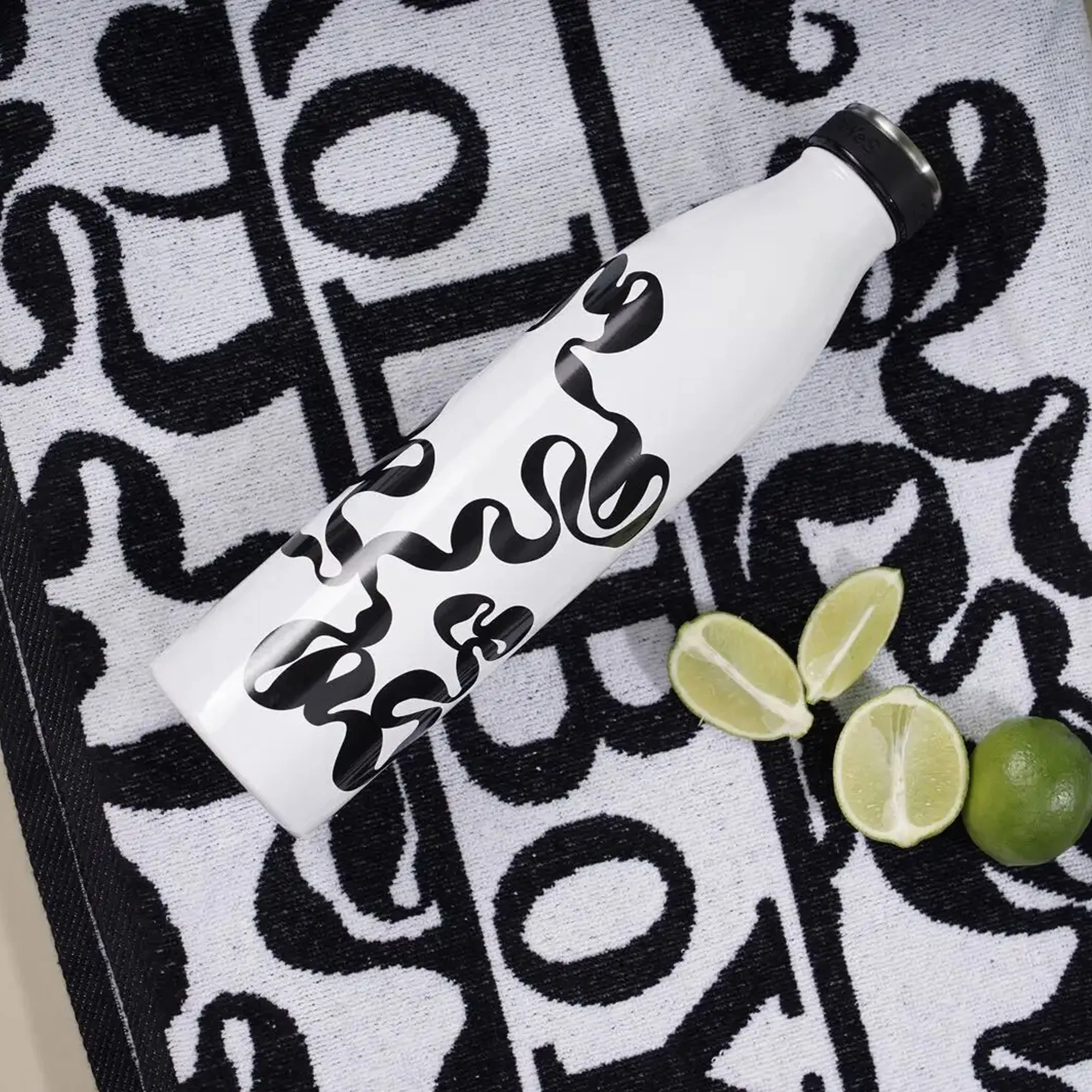 Carrol Boyes Quicksilver 750ml Flask Black & White