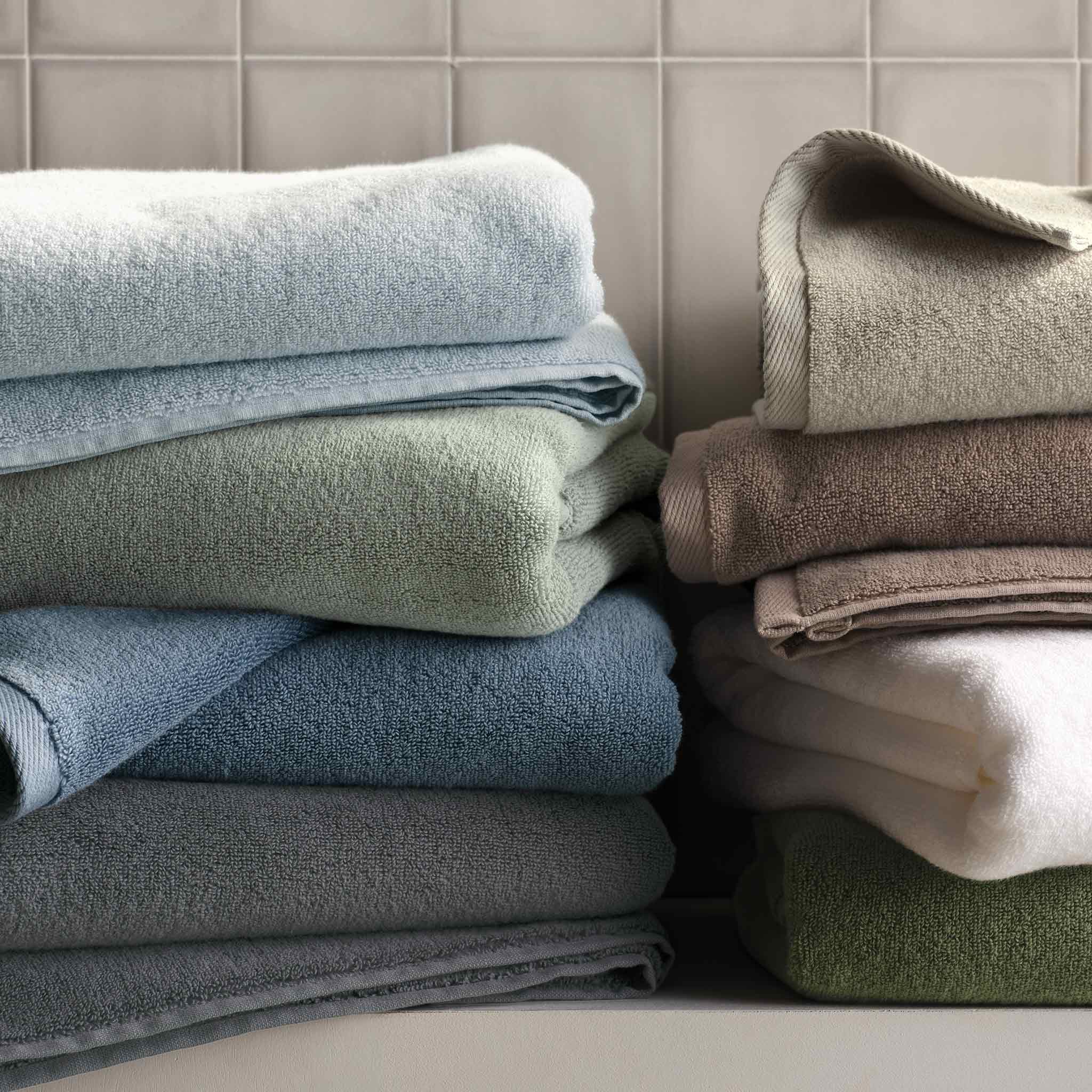 Plush 4-Piece Bath Towel Bundle