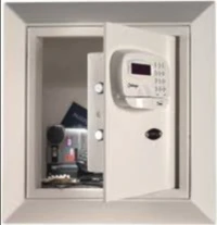 Challenger W1 Laptop Compatible In-Room Wall Safe
