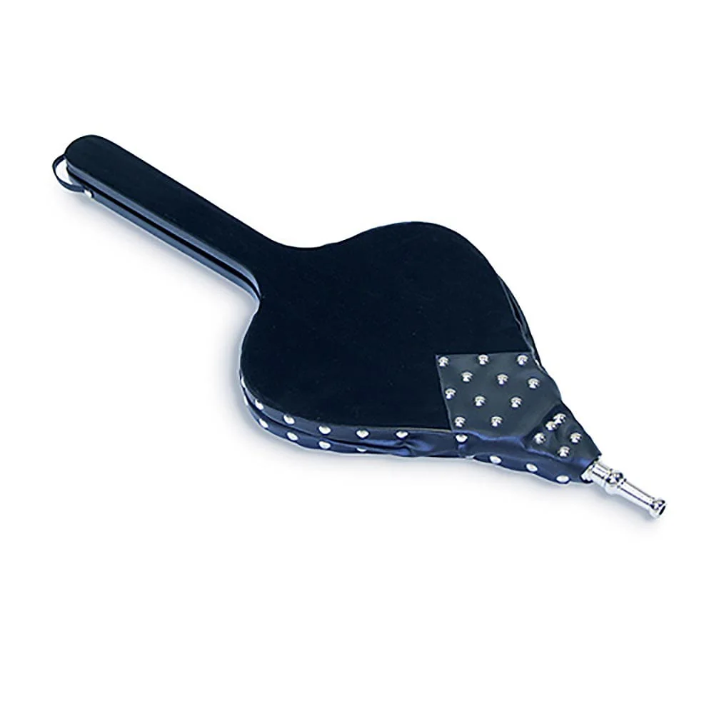 Tall Black Bellow, Black