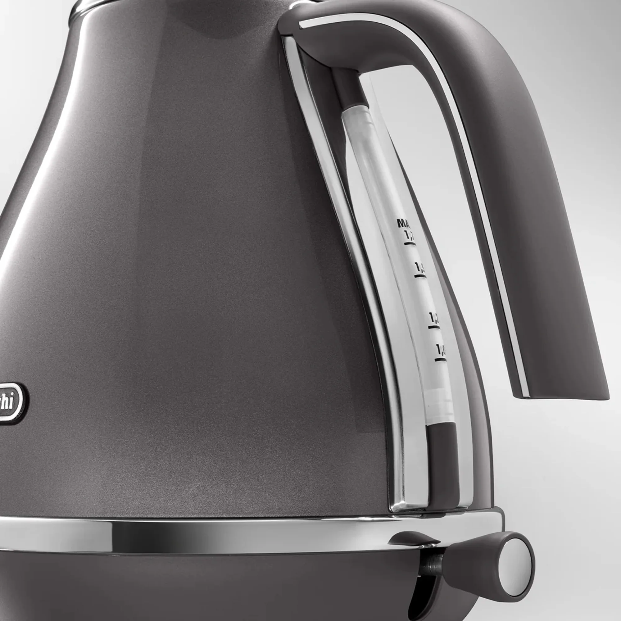Delonghi 1.7Lt Icona Metallics Kettle Grey