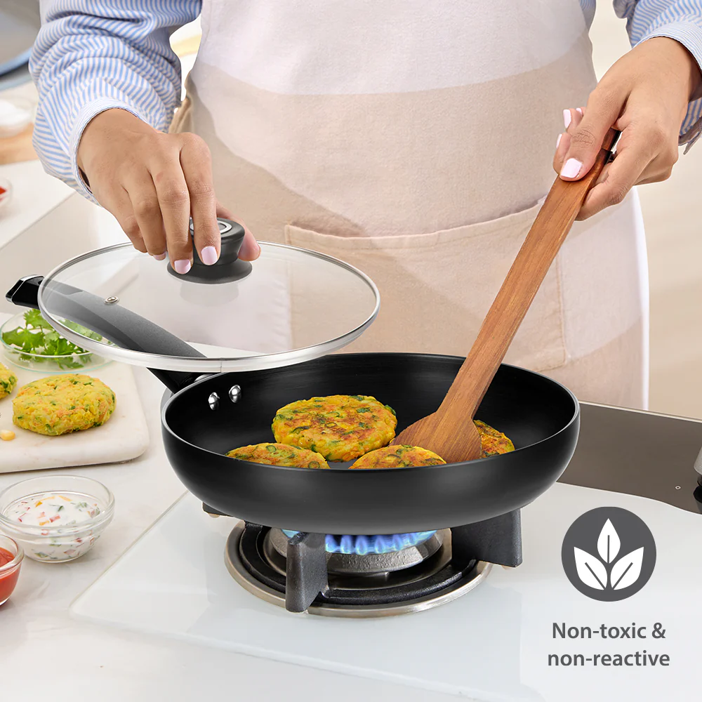 Hard Anodized Induction Base Fry Pan W Glass Lid, 24 cm / 1.7L