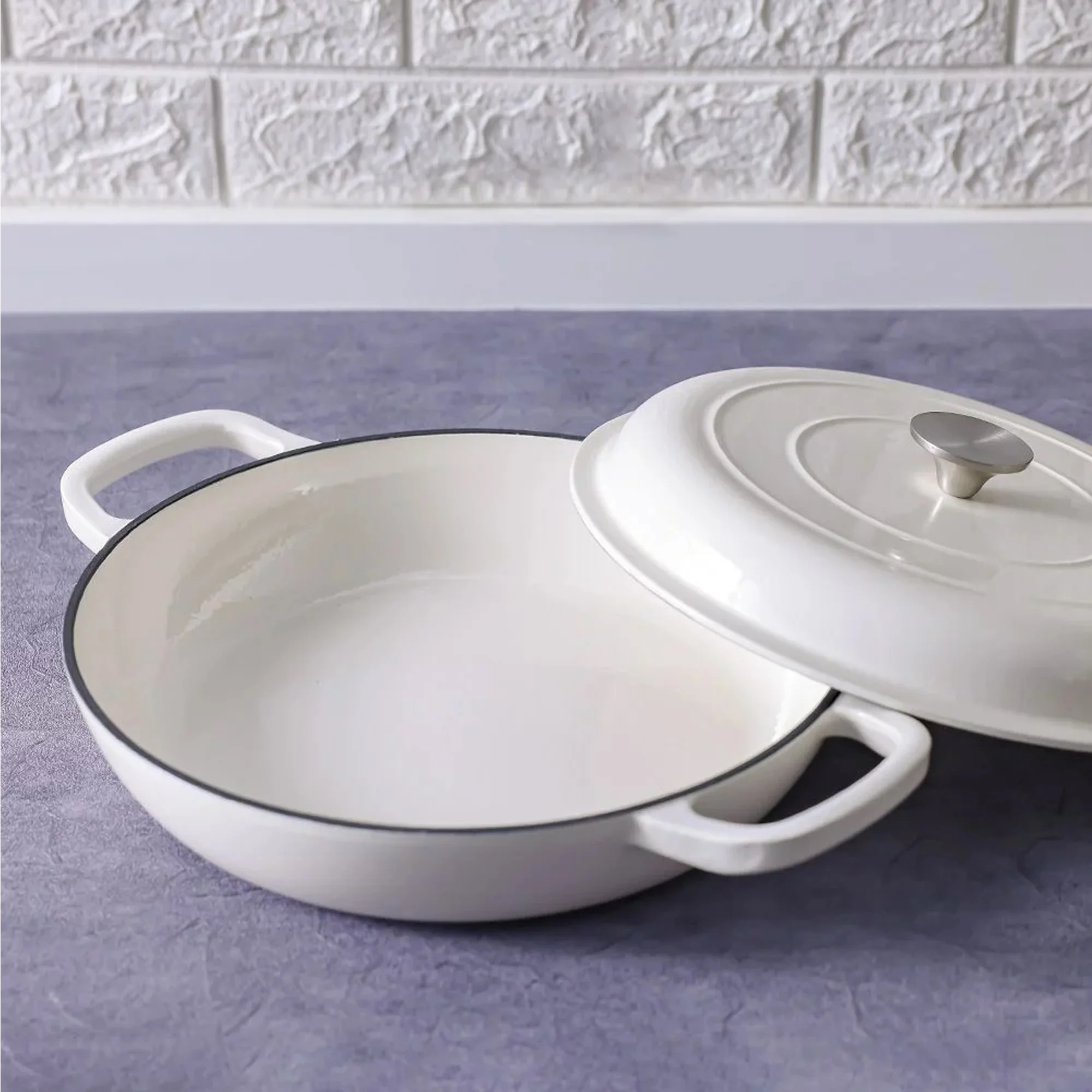 CH 30cm Cast Iron Casserole Cream
