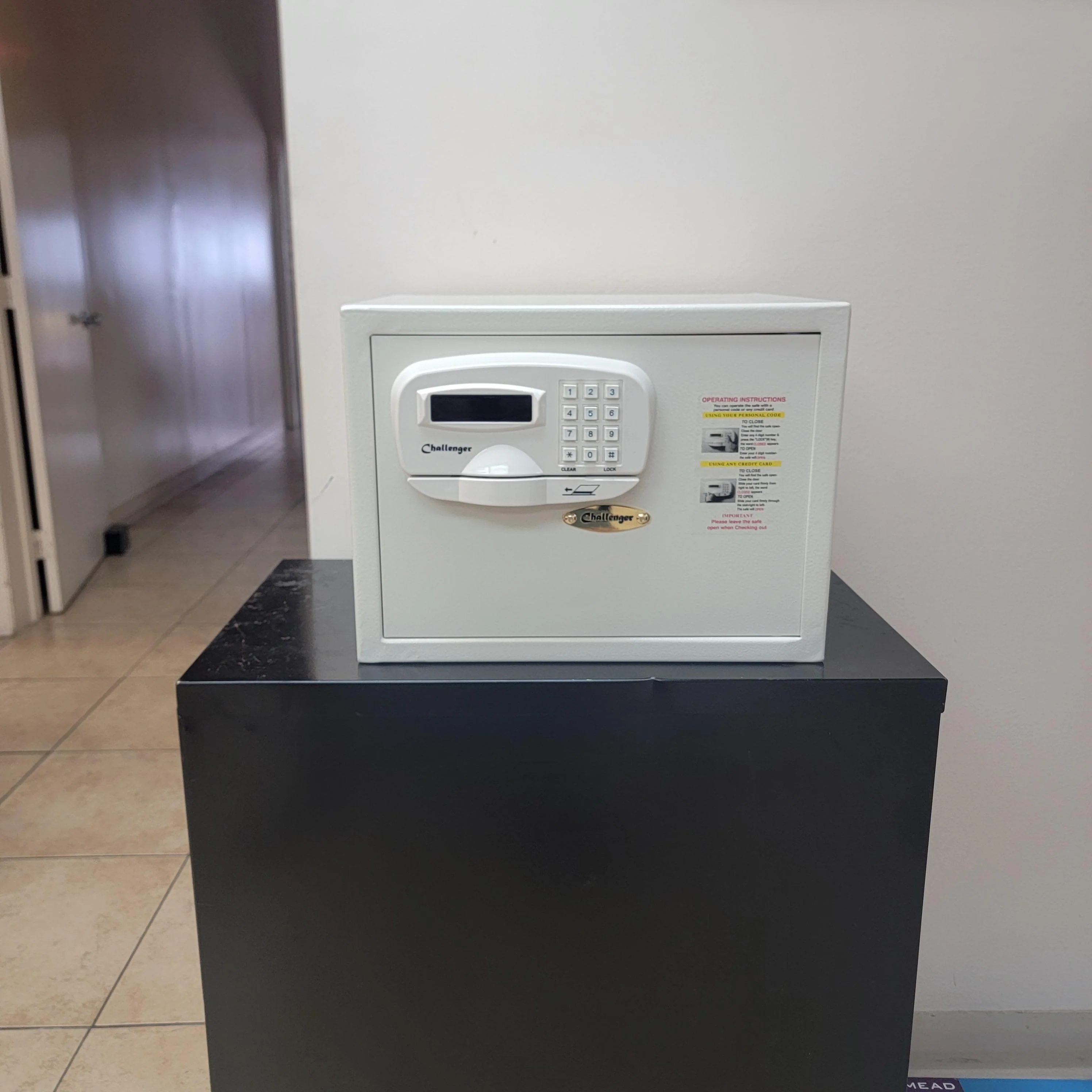 Challenger M5 Laptop Compatible In-Room Safe