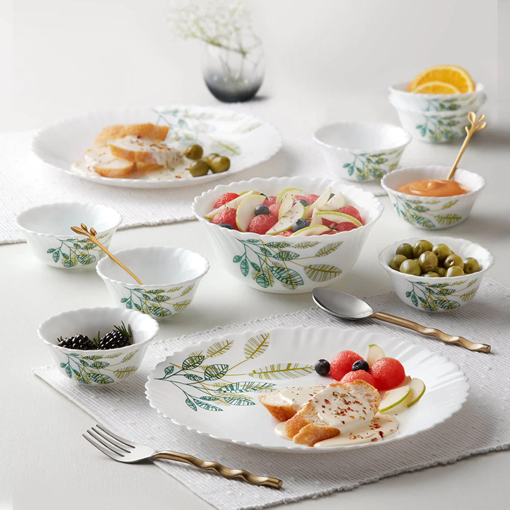 Larah by Borosil, Fauna Dinner Set, 17 pc