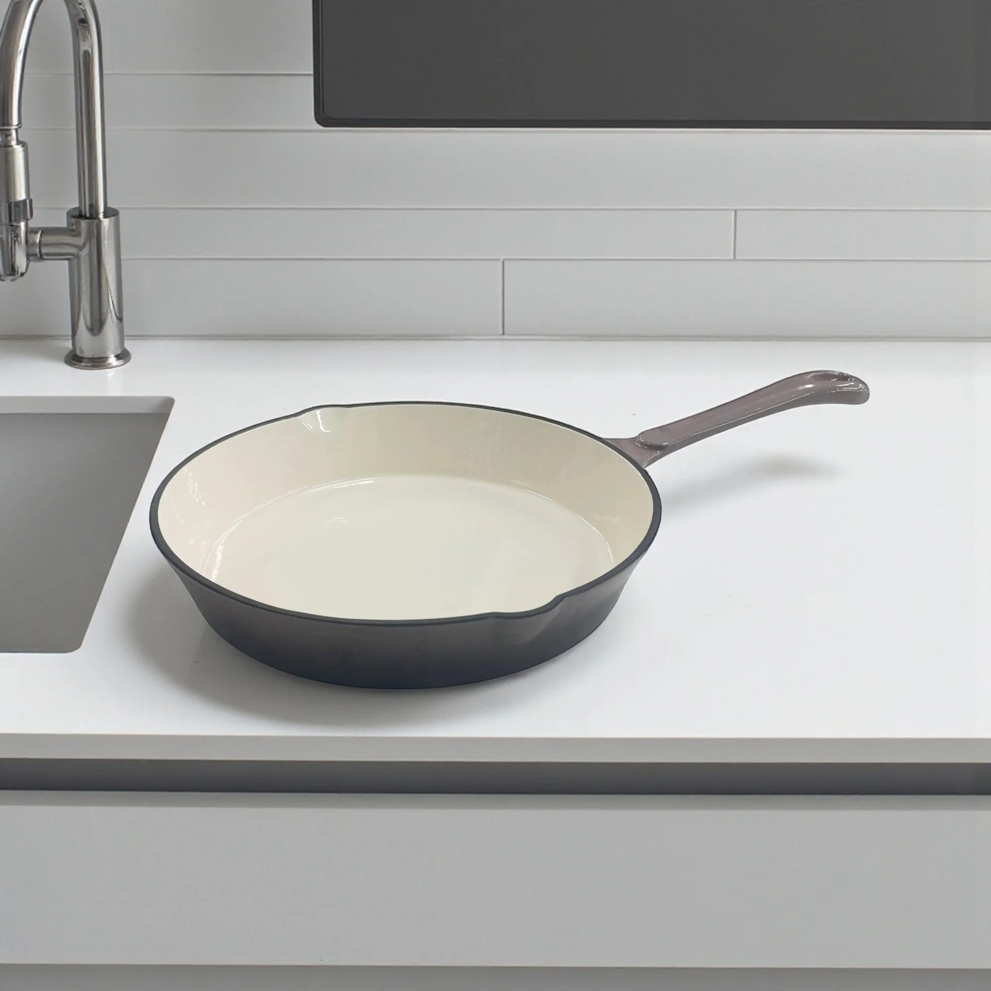 CH 25cm Cast Iron Frying Pan Grey