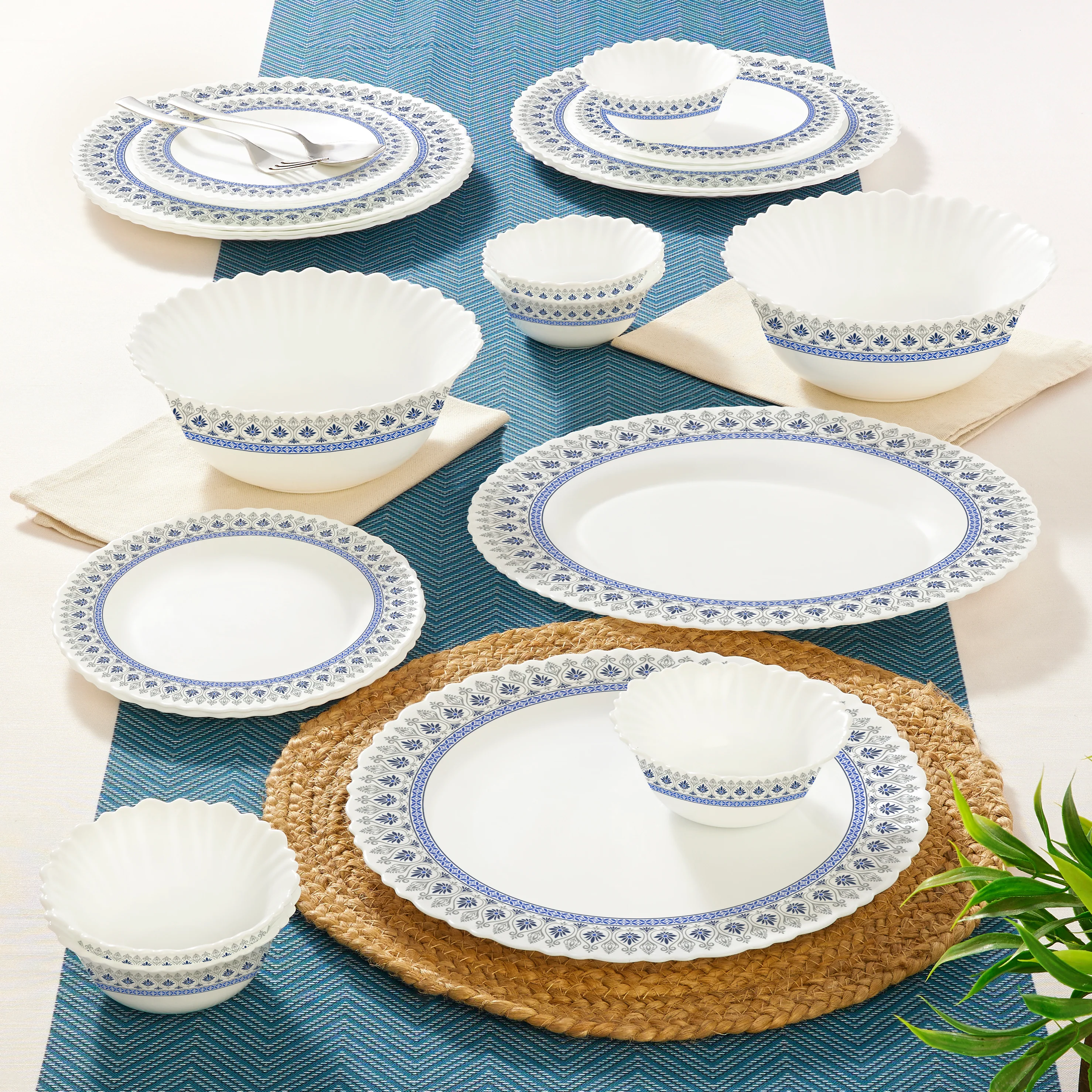 Larah by Borosil Ocean Dinner Set, 21 pc