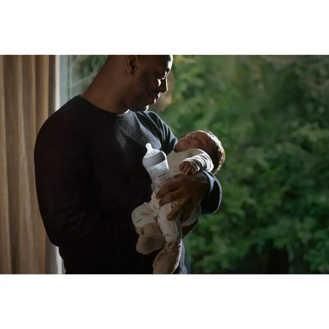 Tetero Natural Jirafa 9 Onzas 3-6 Meses SCY903/66 Avent