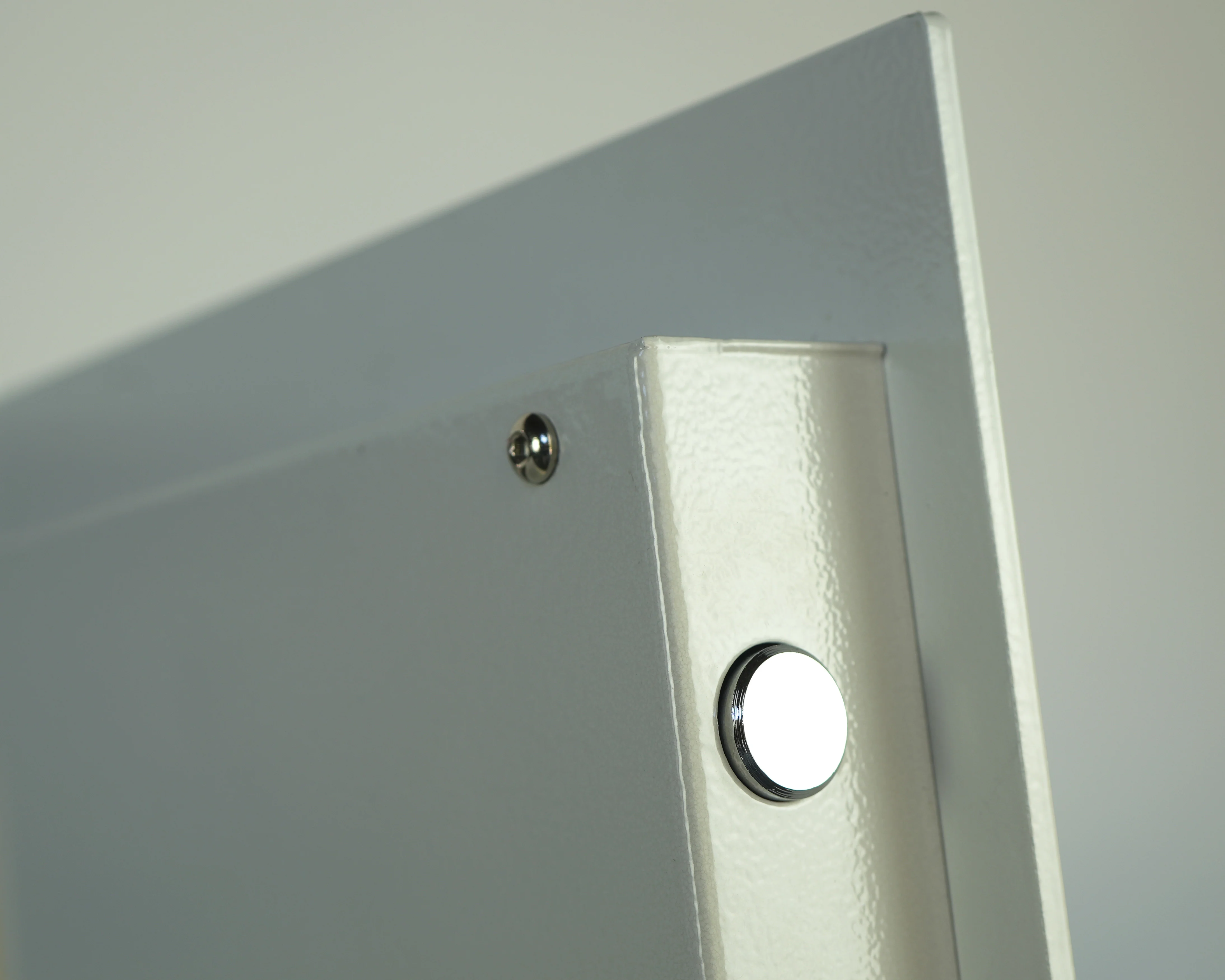 Gardall IW1317-T-E Economical Wall Safe