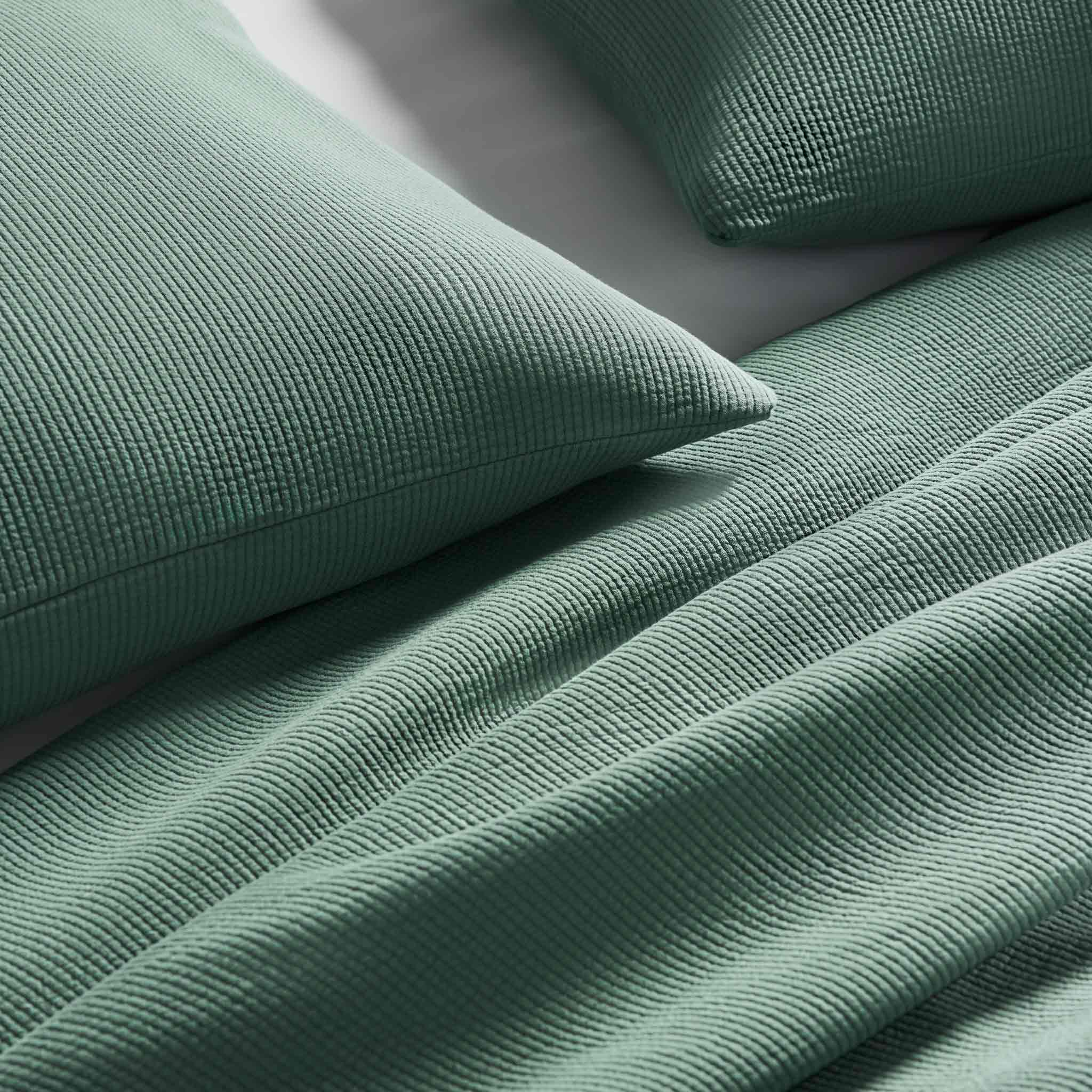 HCB: Ribbed Matelasse Quilt