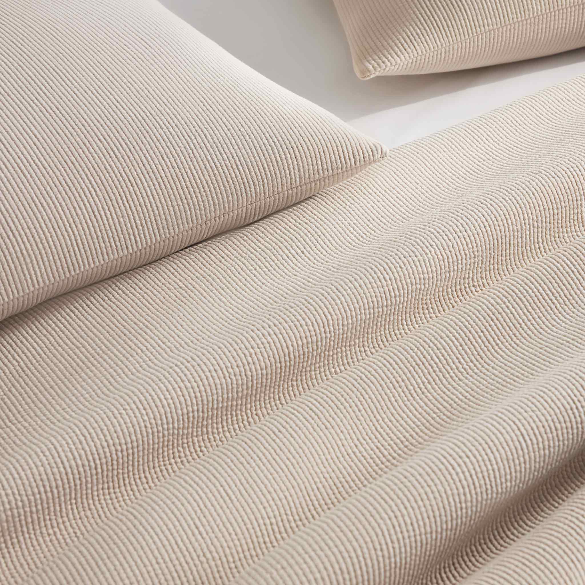 Ribbed Matelasse Duvet Set