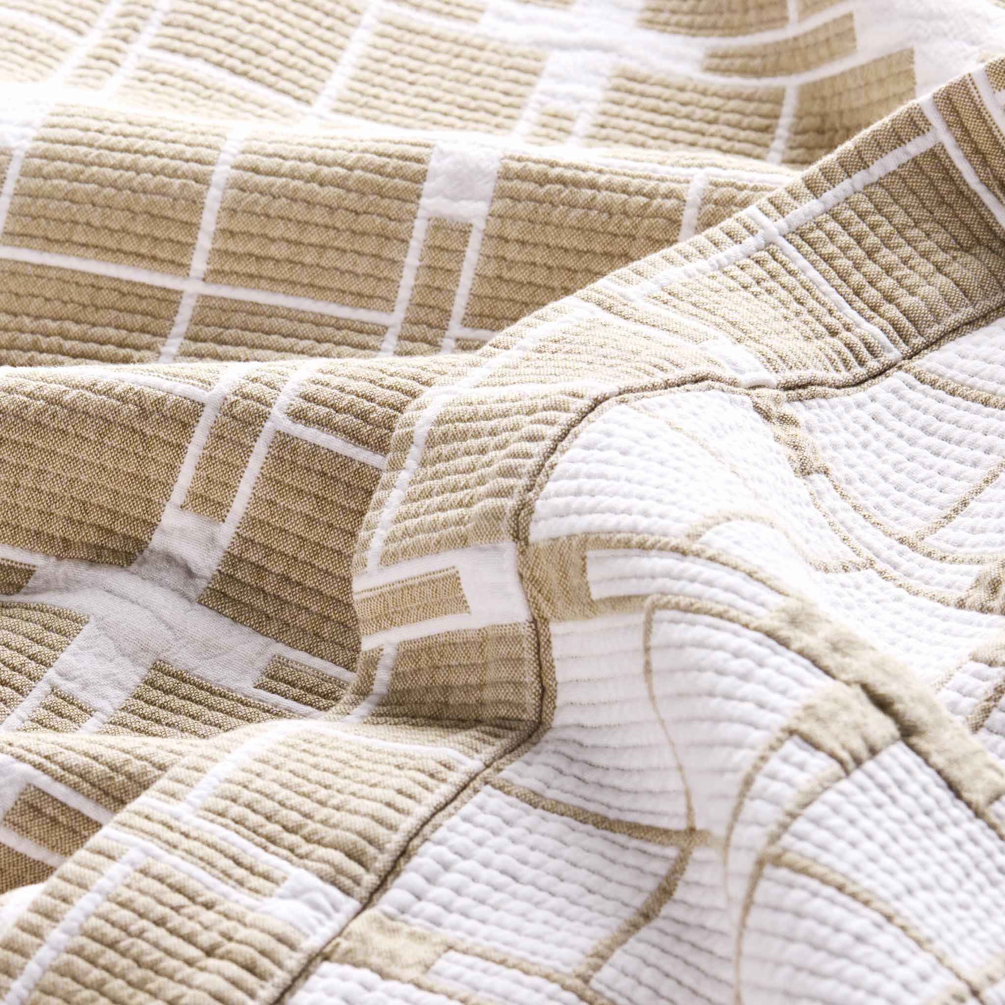 Ribbed Matelasse Sham Set