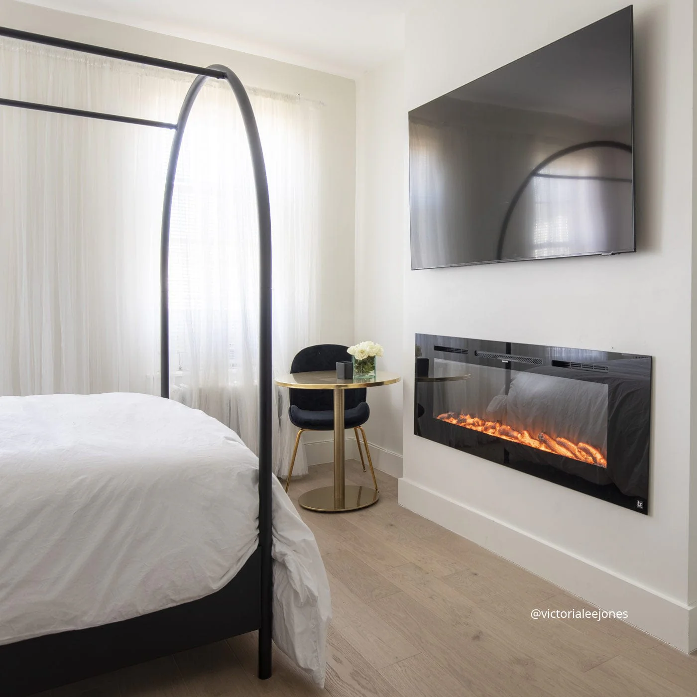 The Sideline 60 Inch Recessed Smart Electric Fireplace 80011