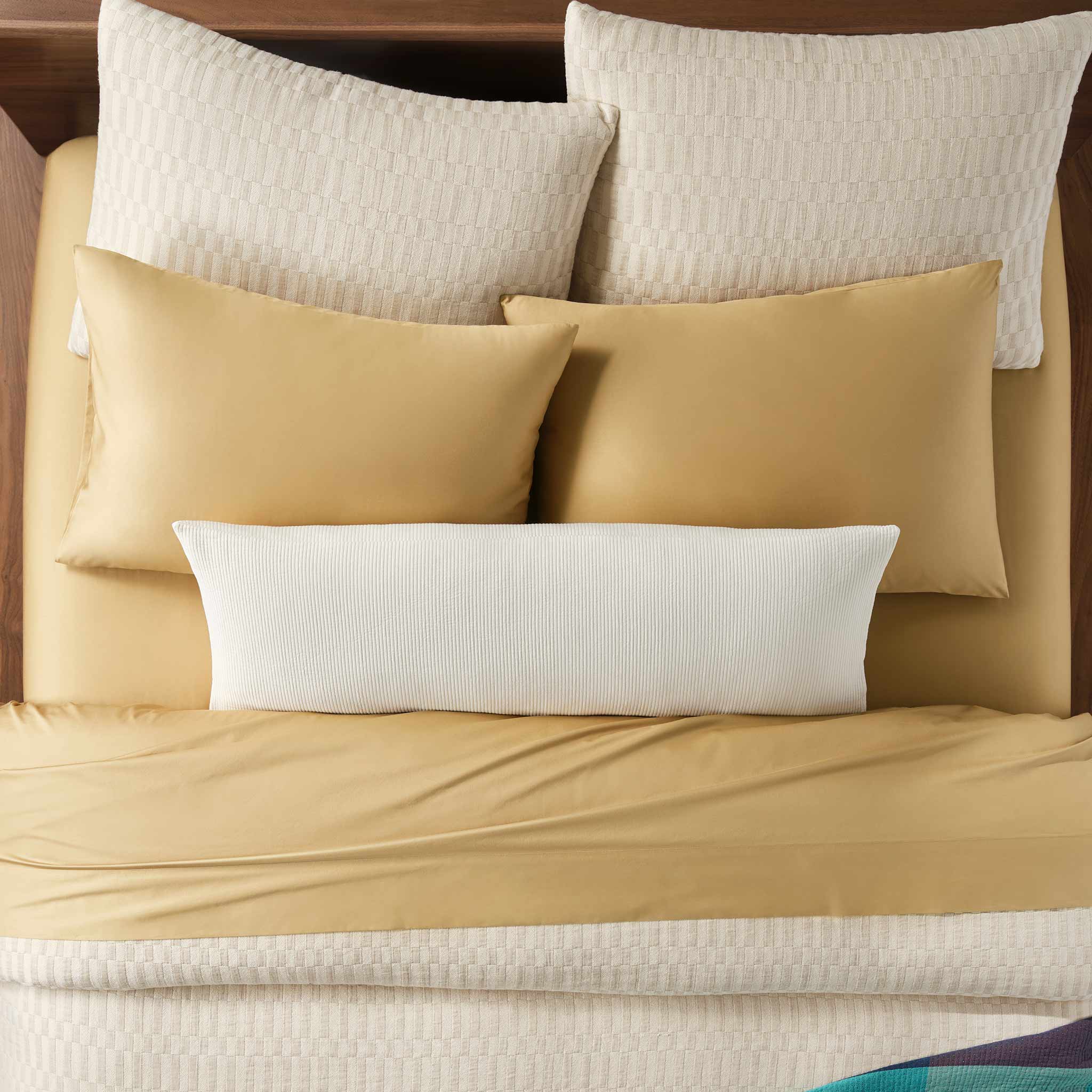 Ribbed Matelasse Lumbar Pillow Cover