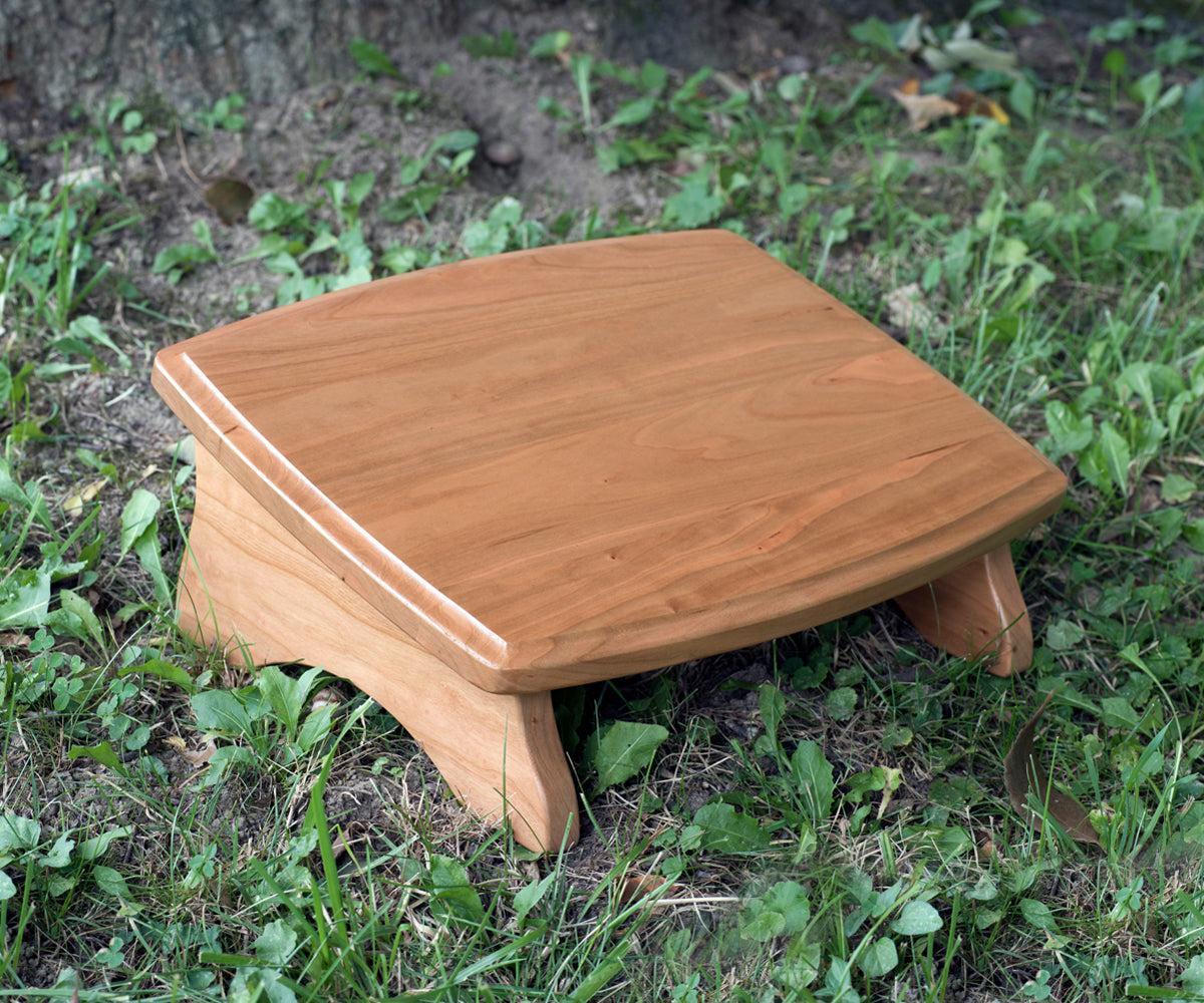 Amish Little Tod Footstool